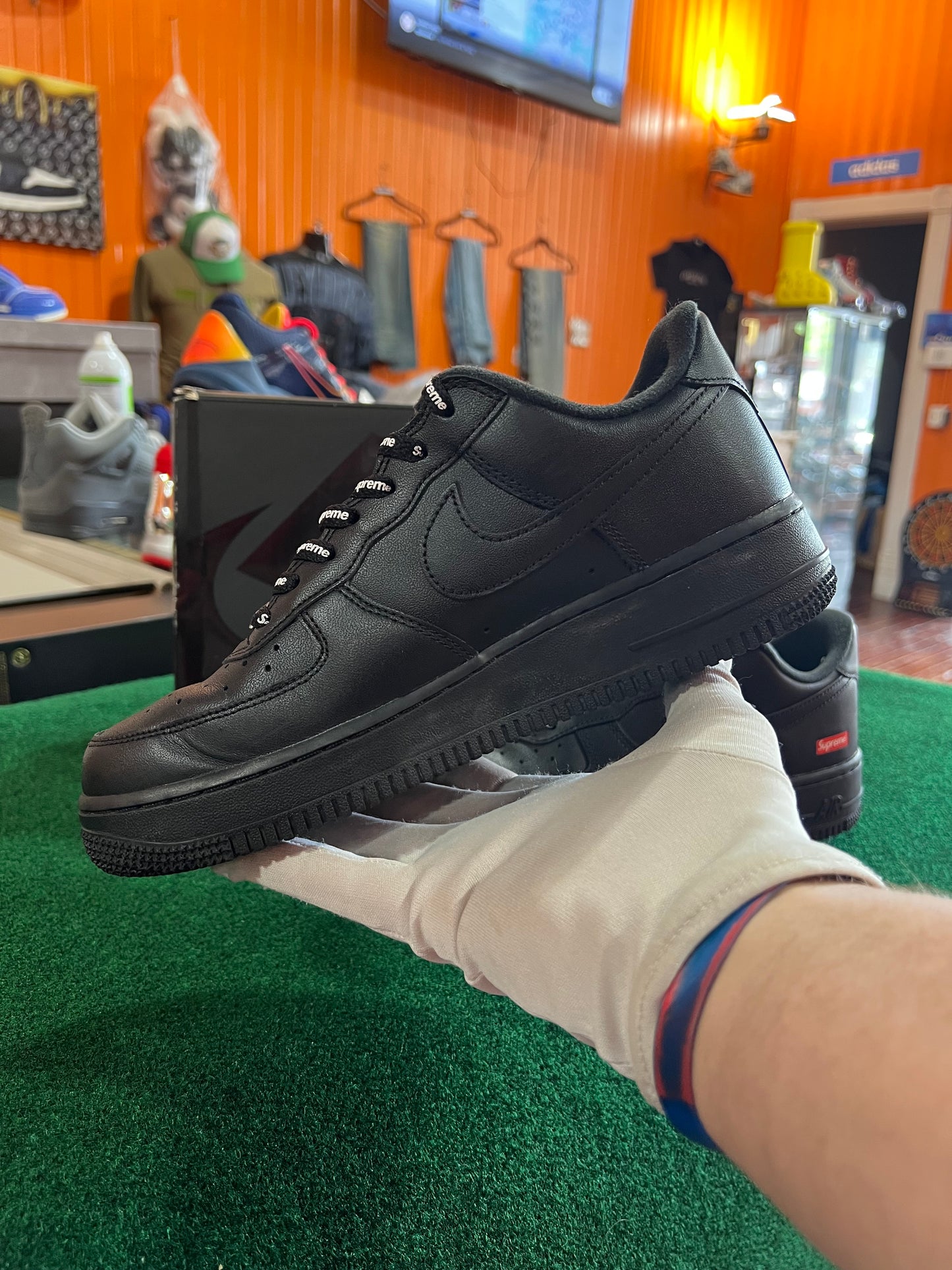 Air Force 1 (Supreme)