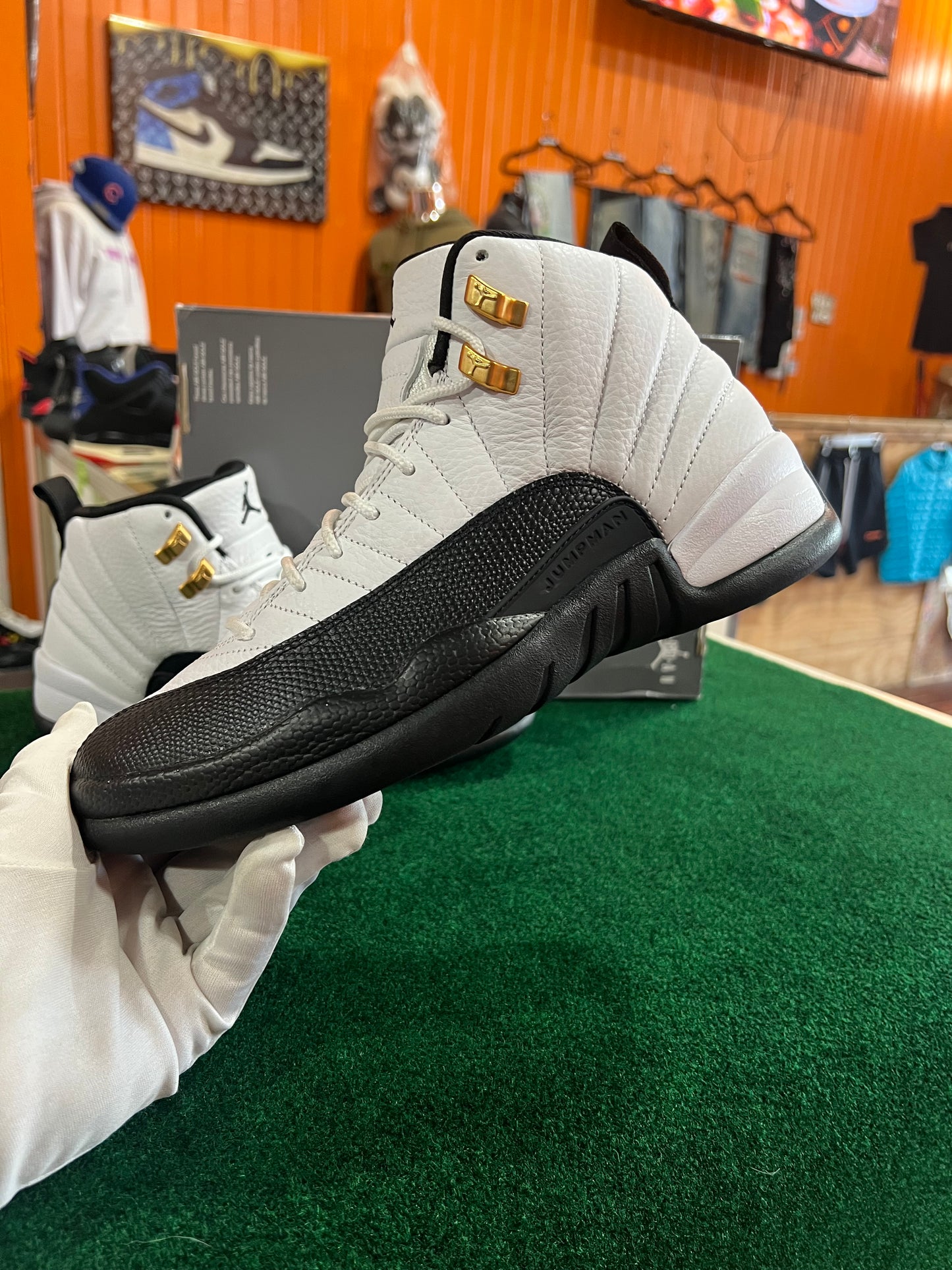 Jordan 12 (Taxi)
