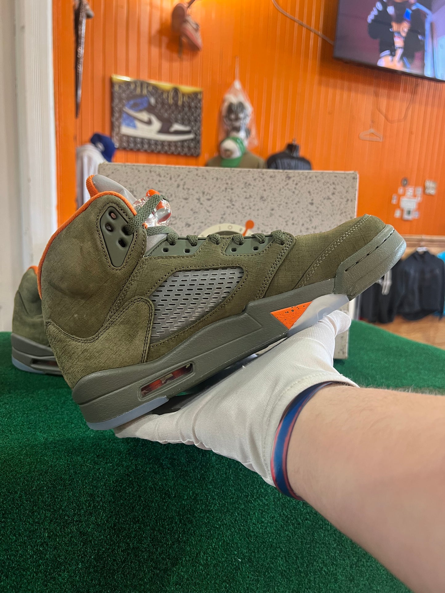 Jordan 5 (Olive)