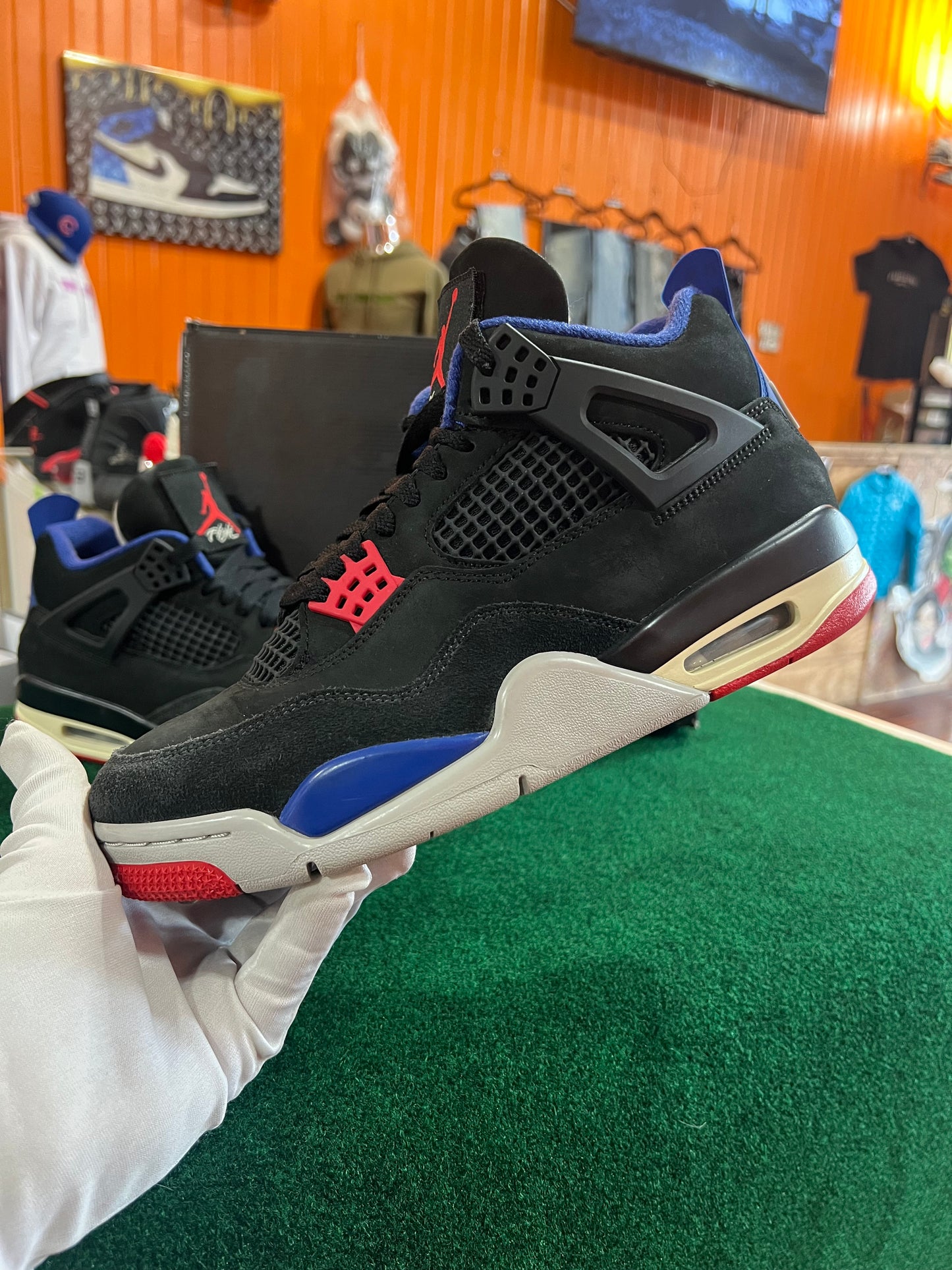 Jordan 4 (Rare Air)
