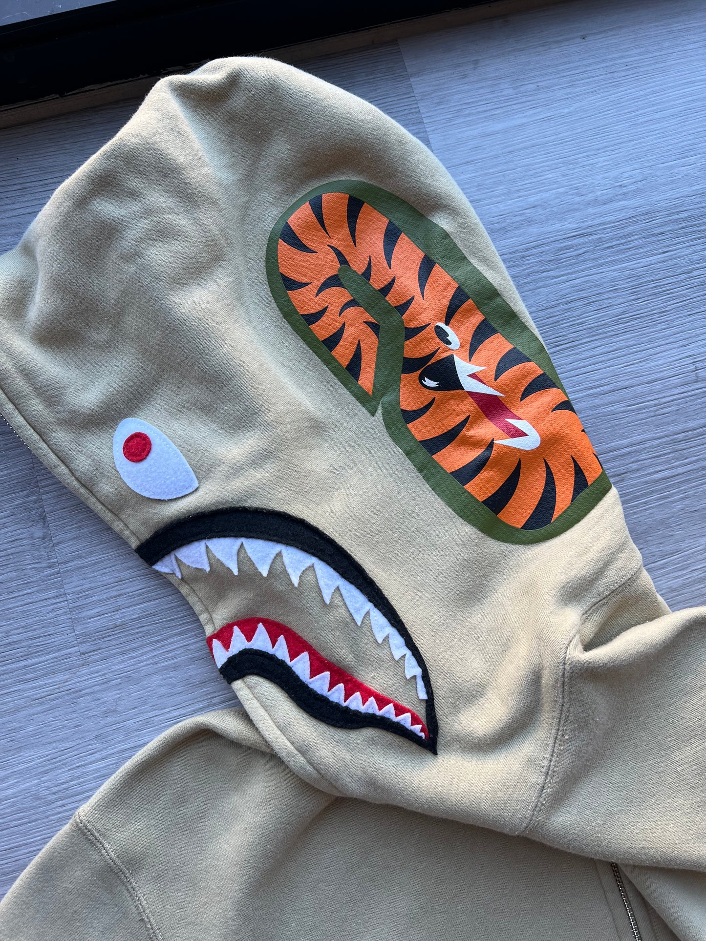 Bape Hoodie (Sharkhead)