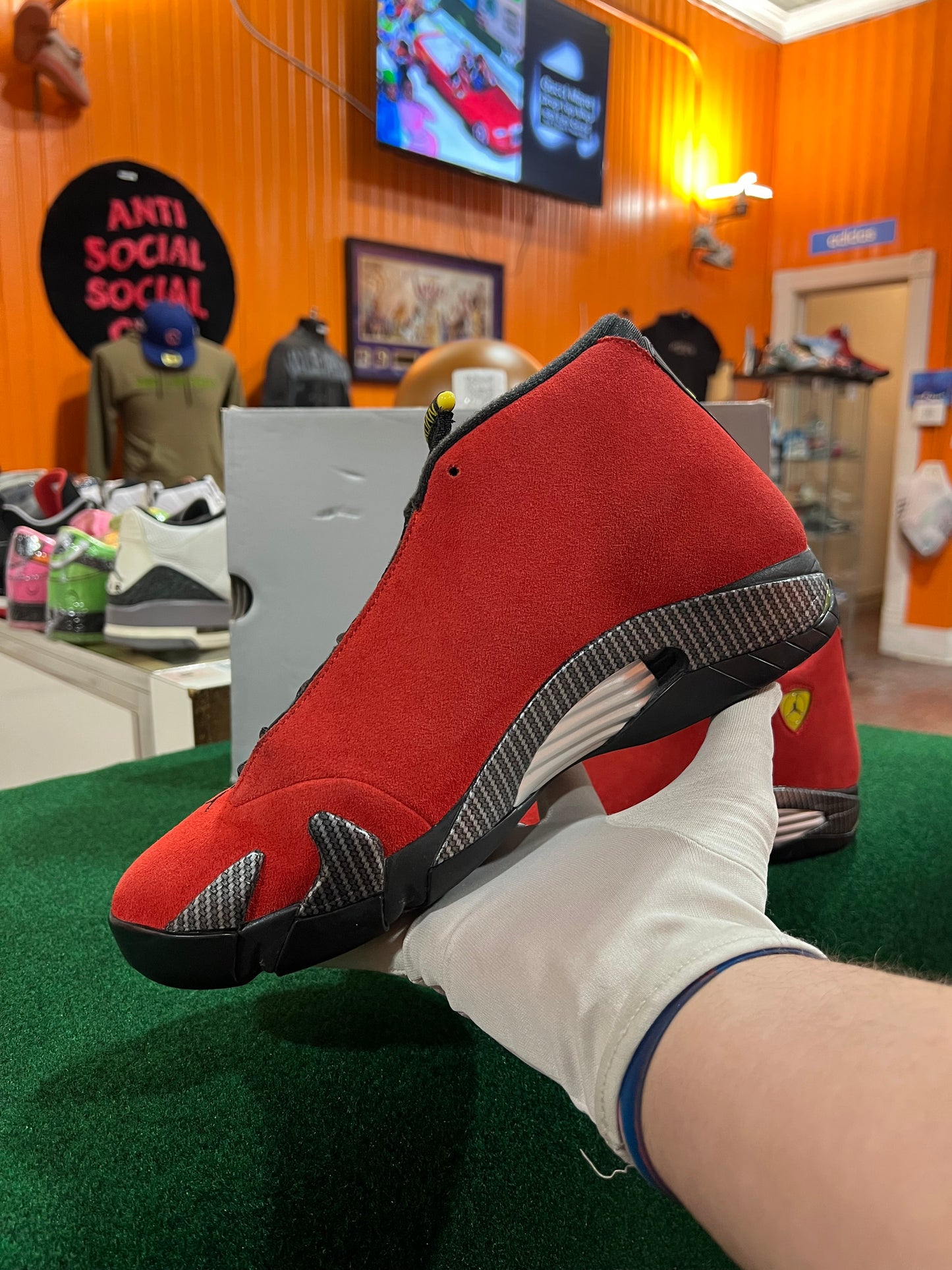 Jordan 14 (Ferrari)