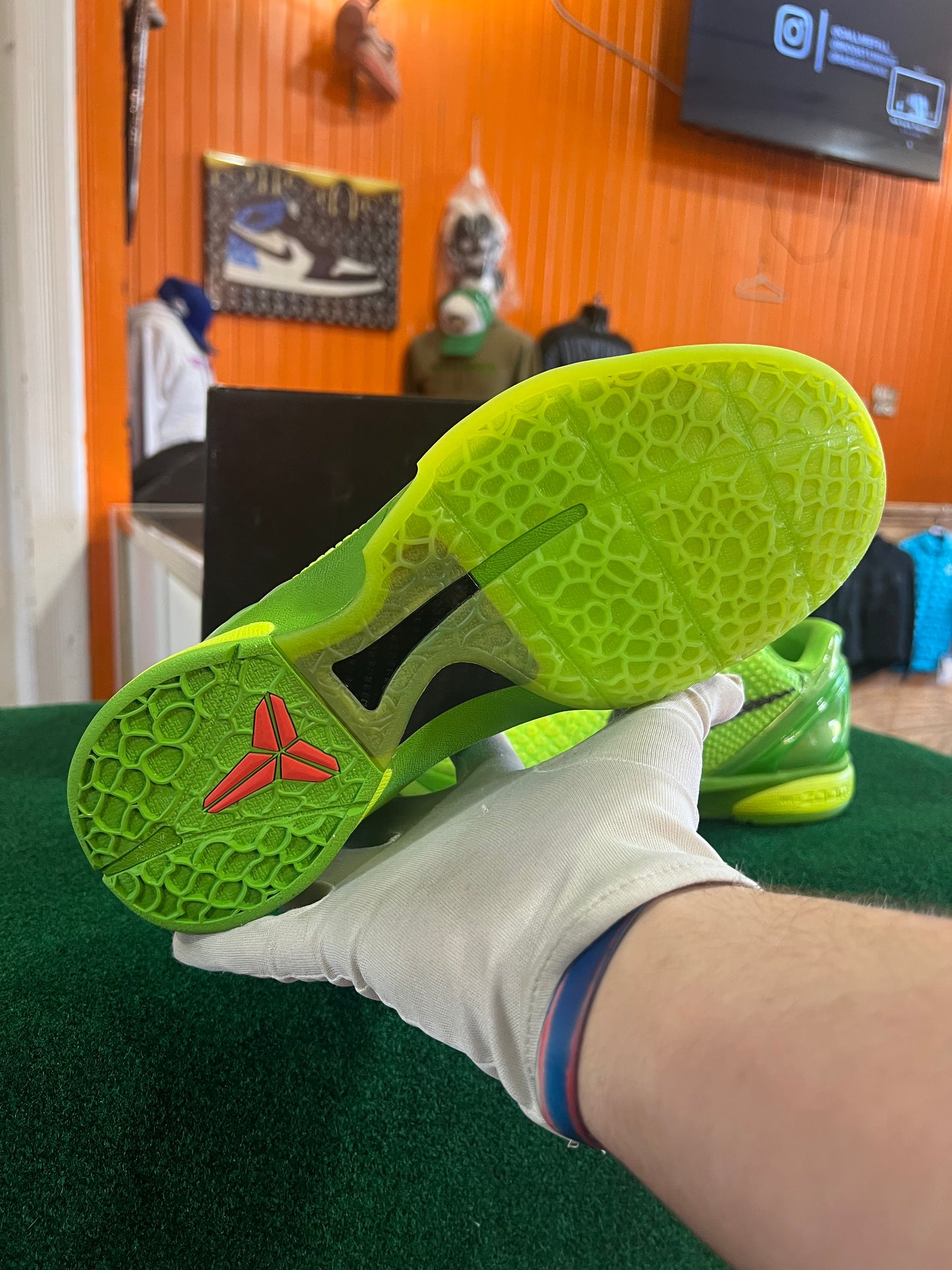 Kobe 6 (Grinch)