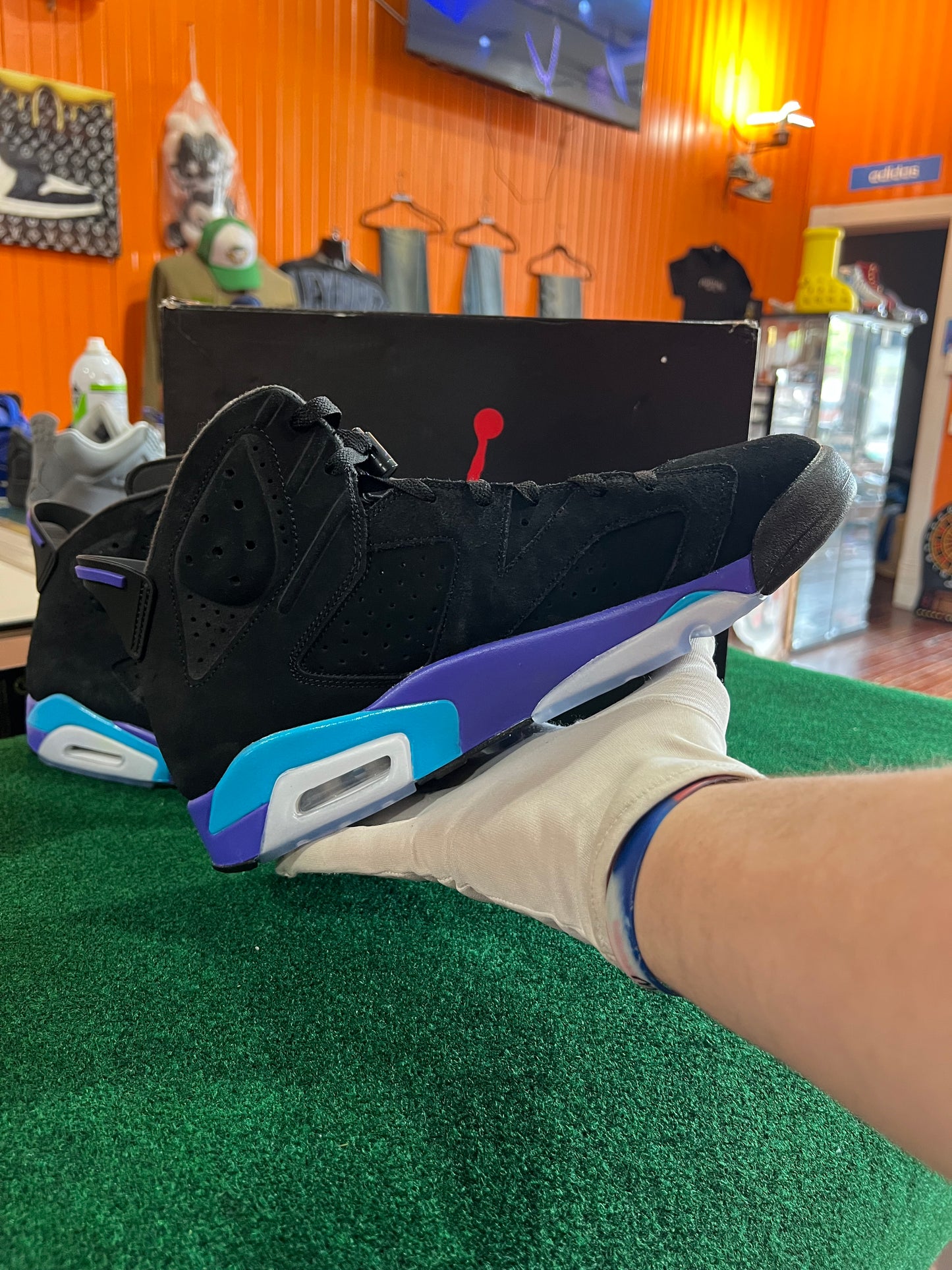 Jordan 6 (Aqua)