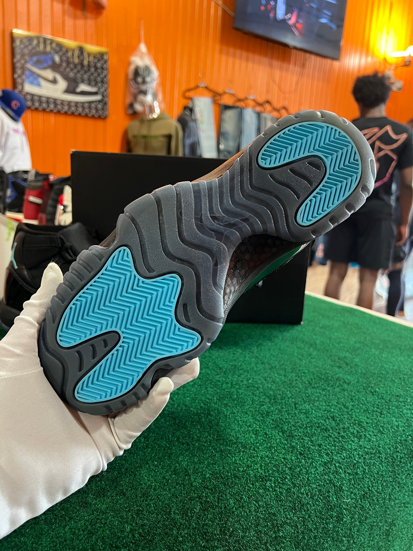 Jordan 11 (Gamma)