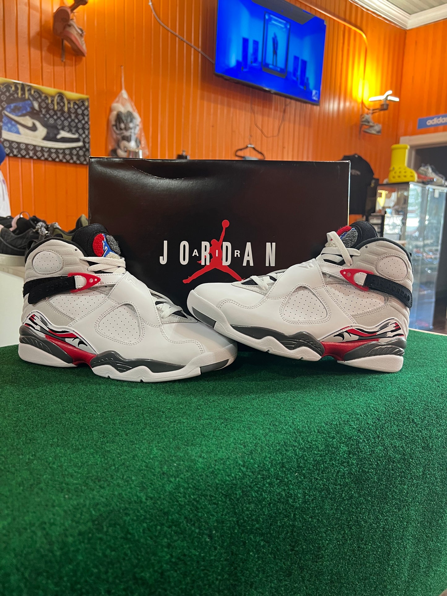 Jordan 8 (Bugs Bunny)