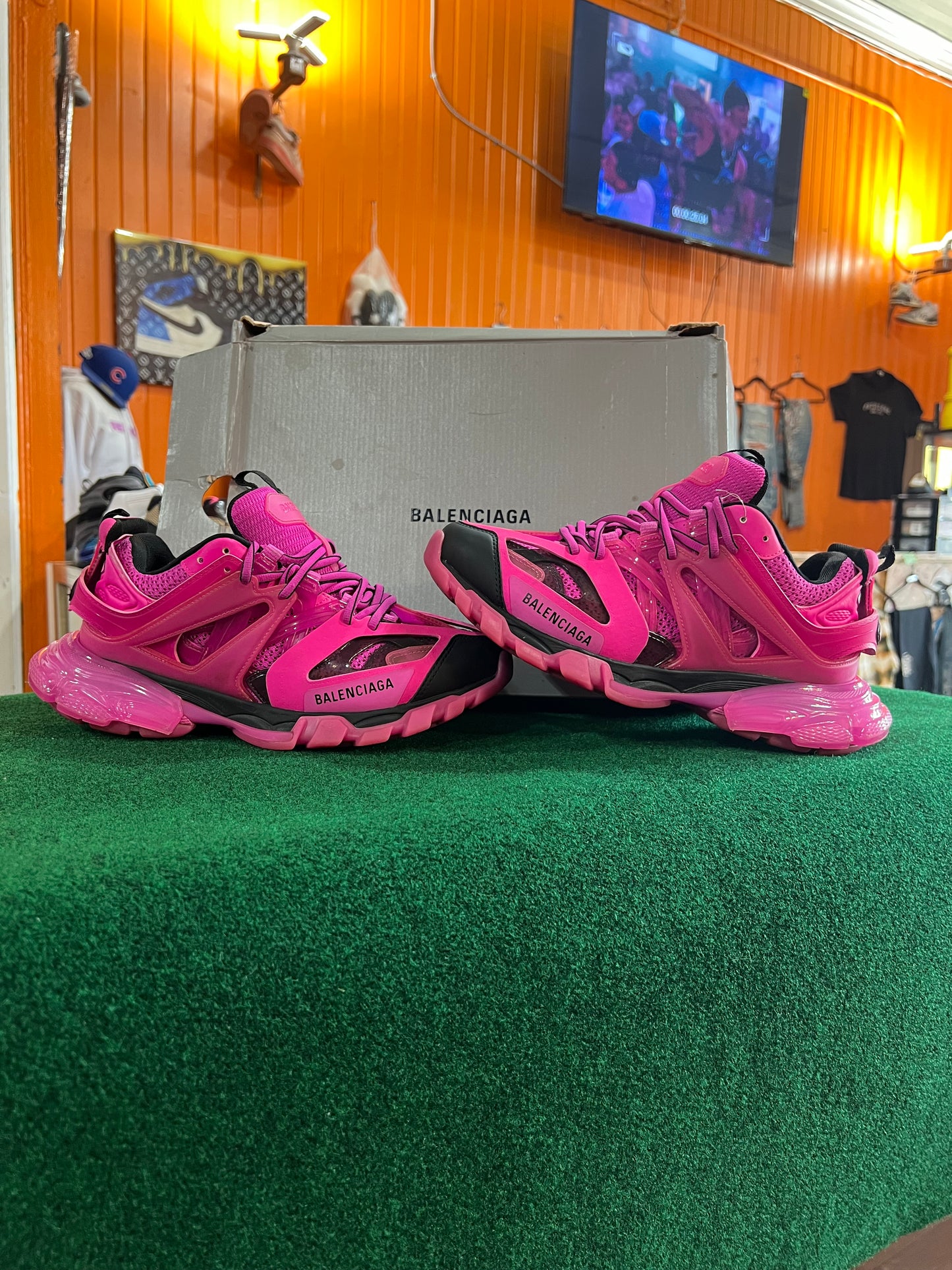 Balenciagas Tracks