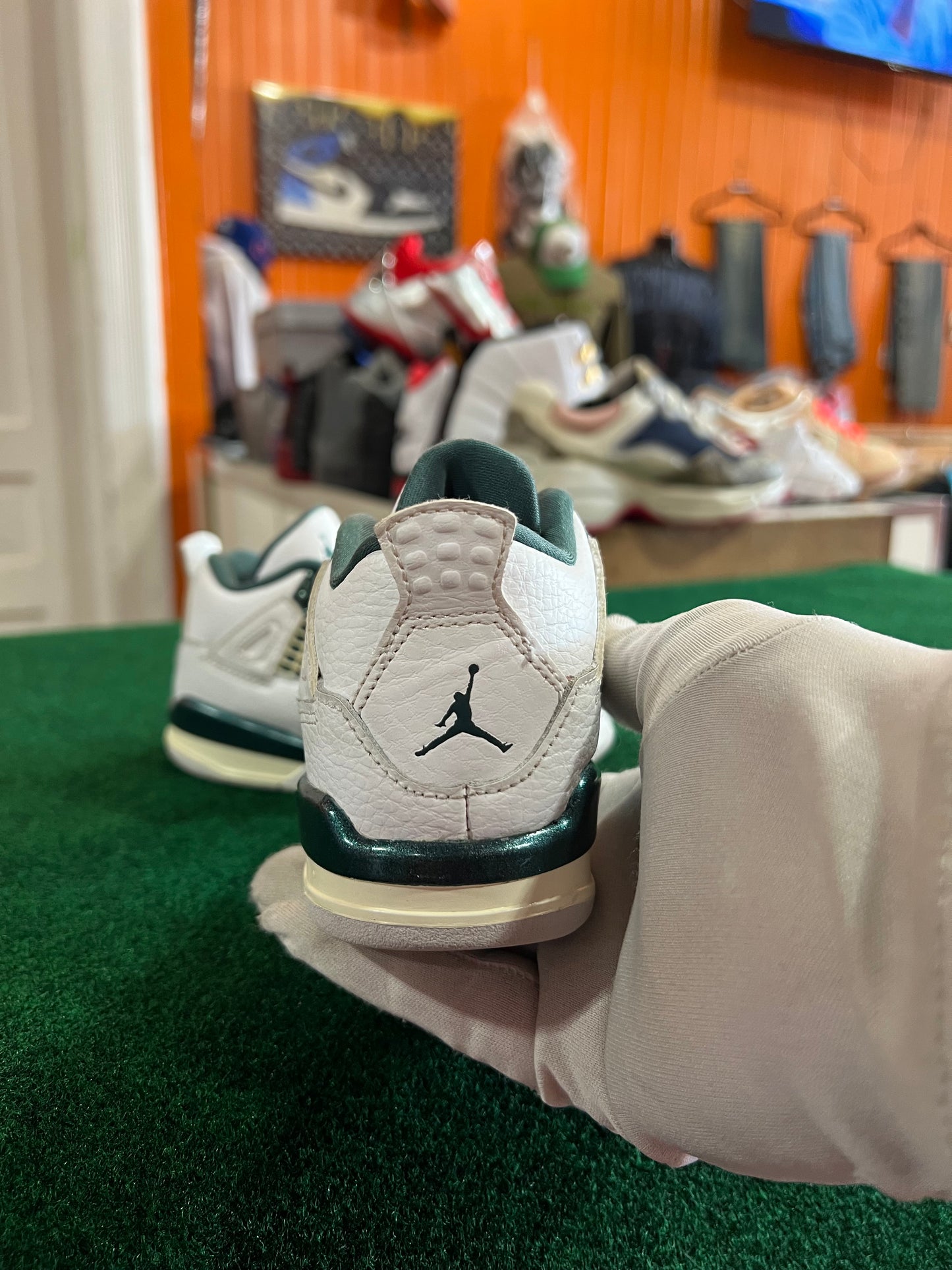 Jordan 4 (Oxidized Green)