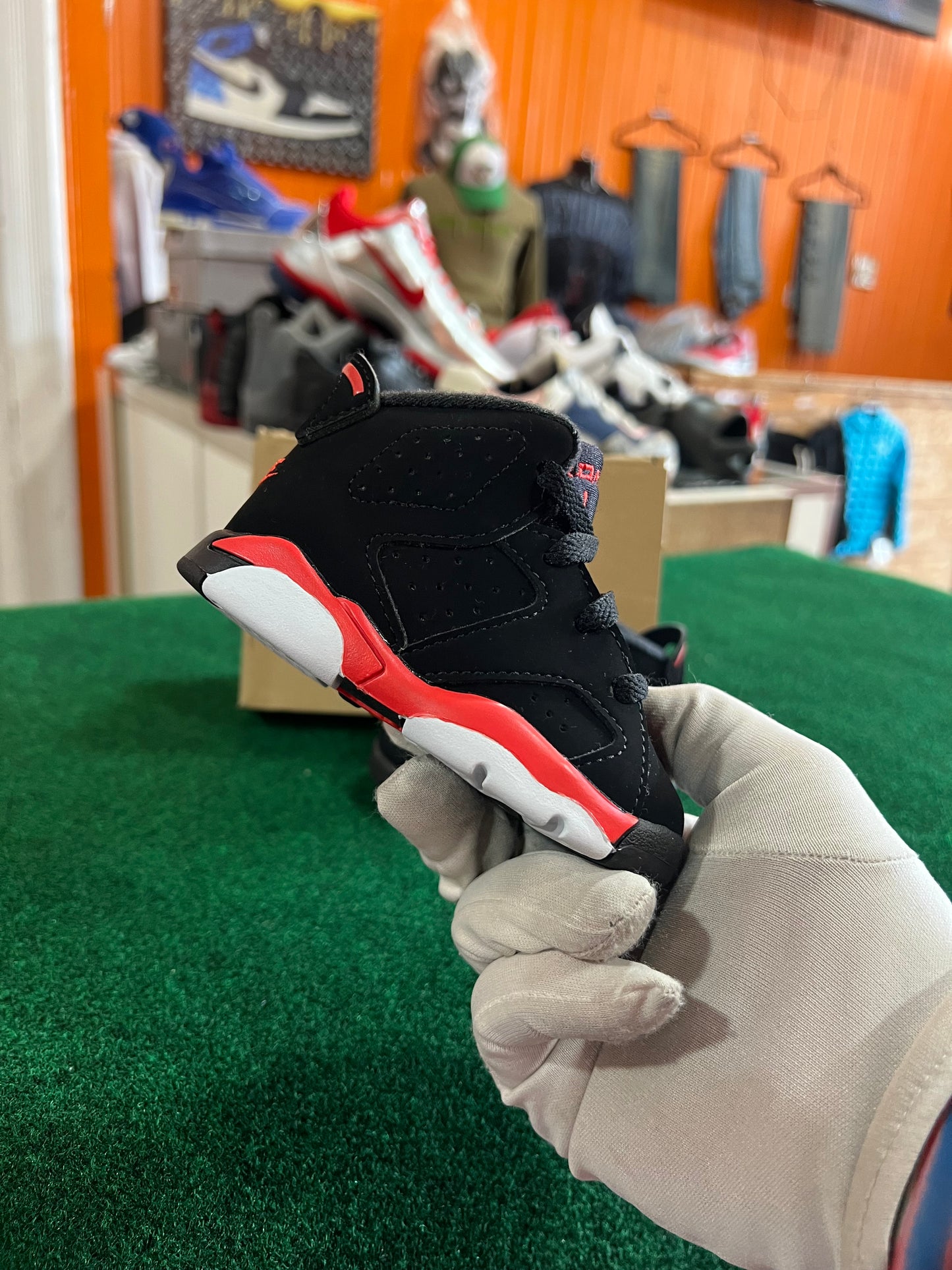 Jordan 6 (Infrared)