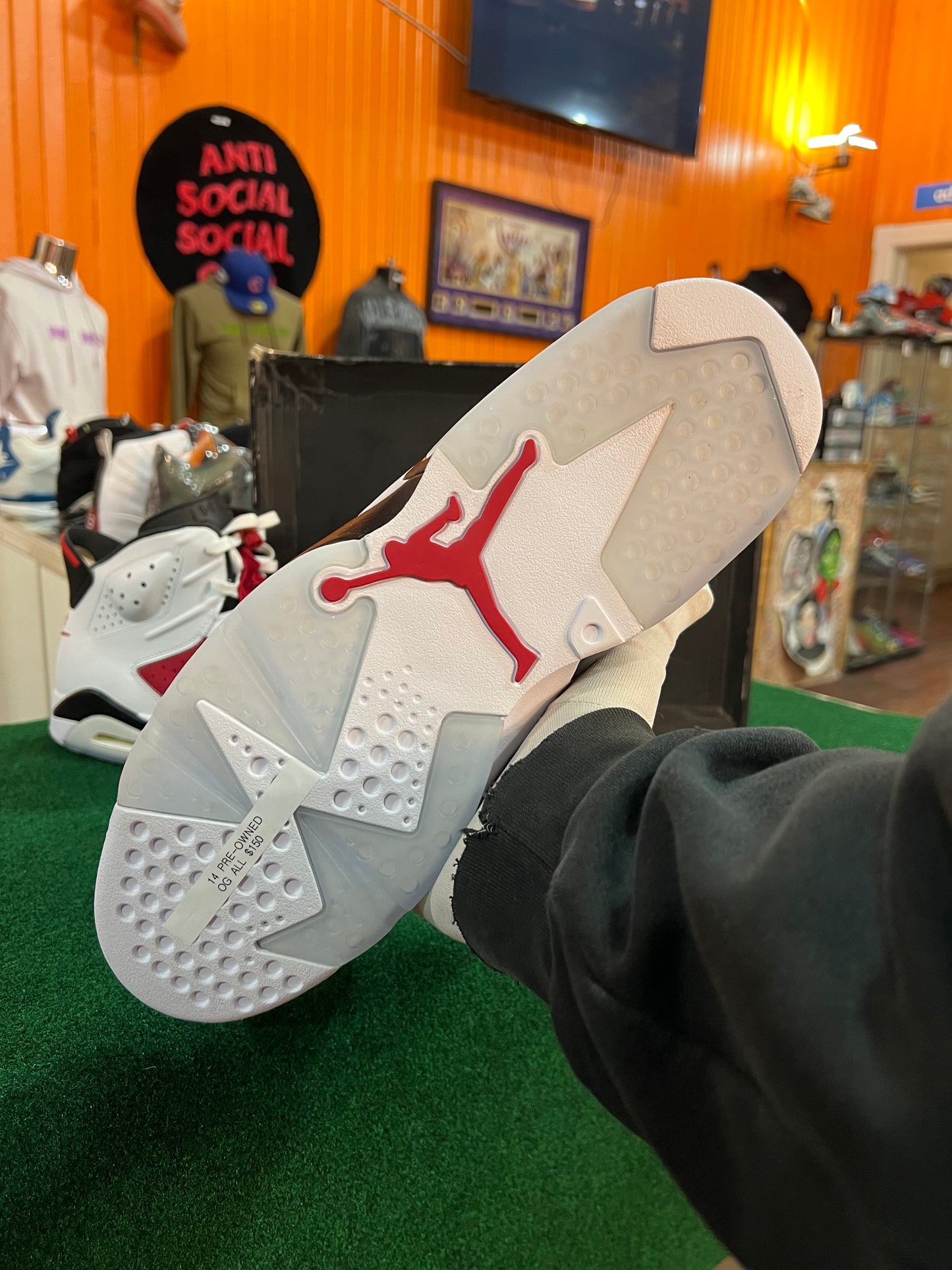 Jordan 6 (Carmine)