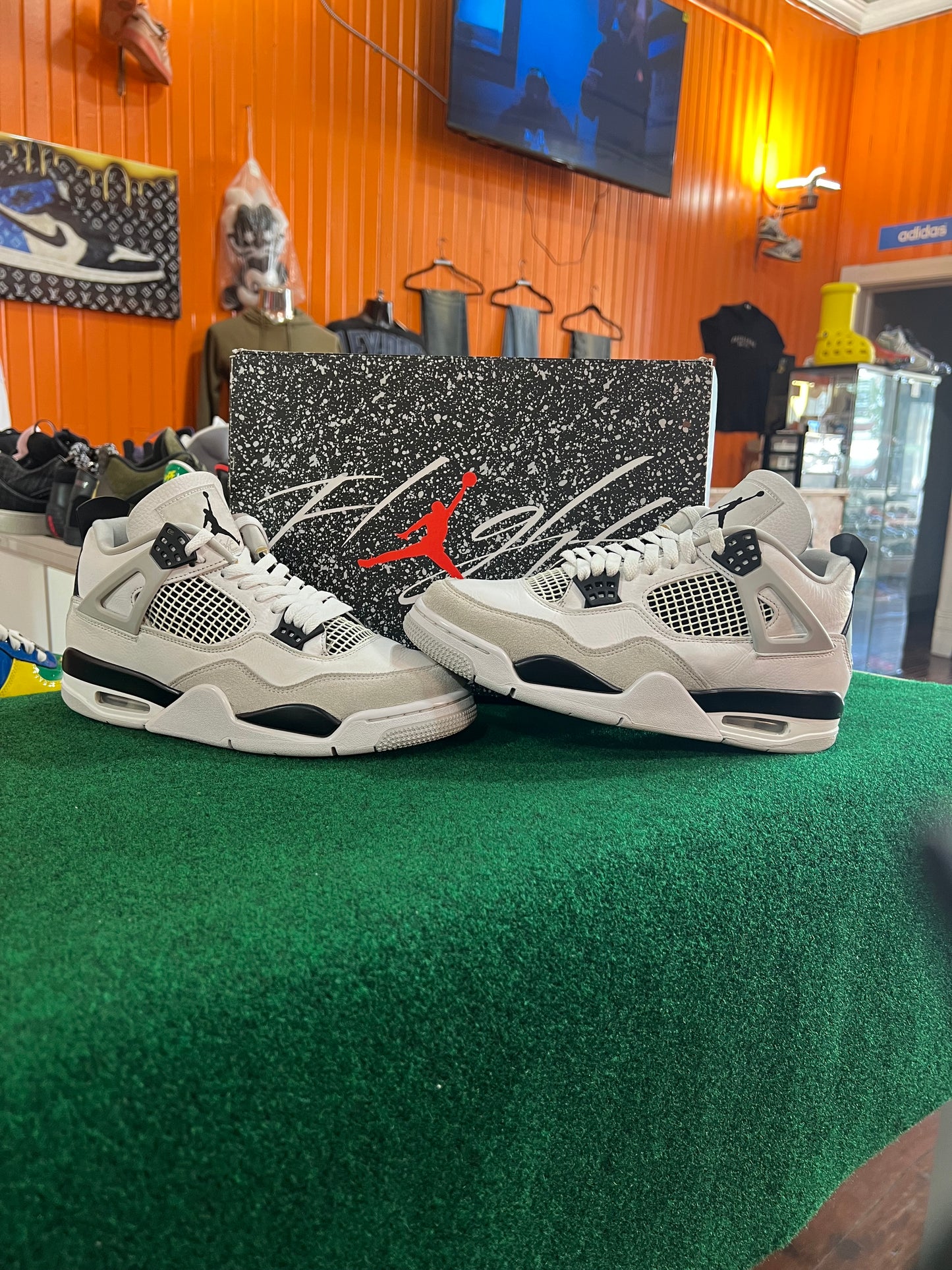 Jordan 4 (Military)