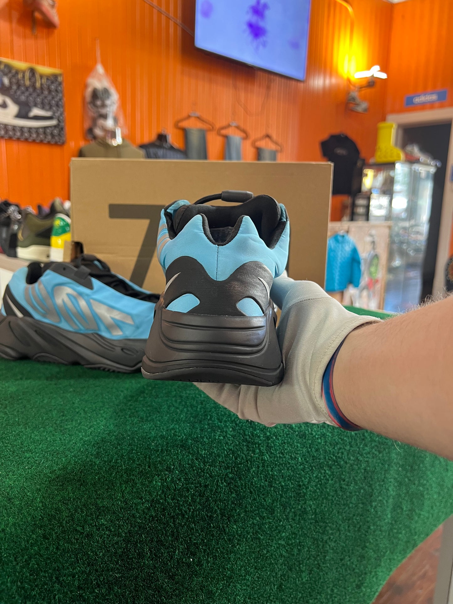 Yeezy 700 (Bright Cyan)