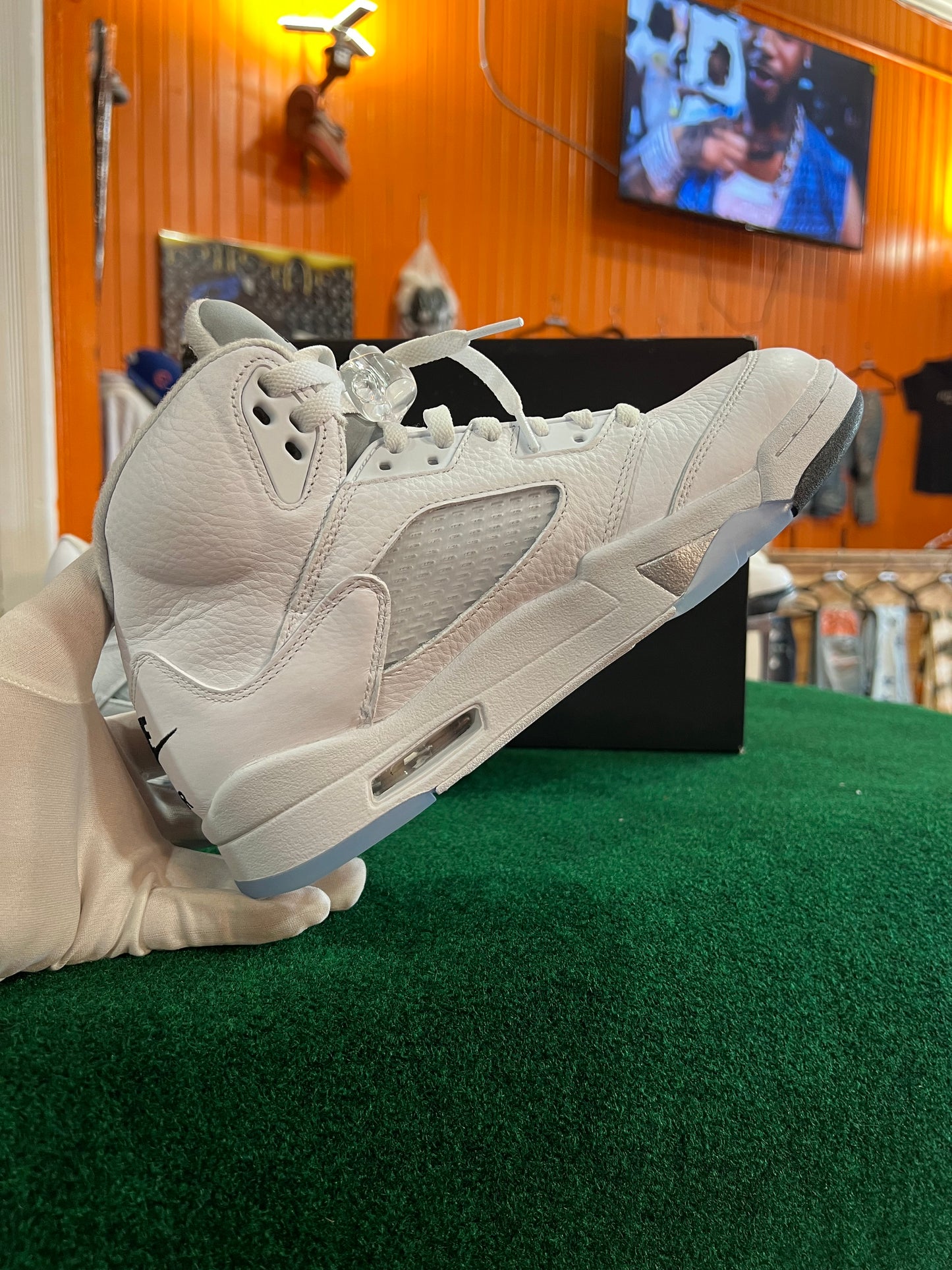 Jordan 5 (White Mettalic)