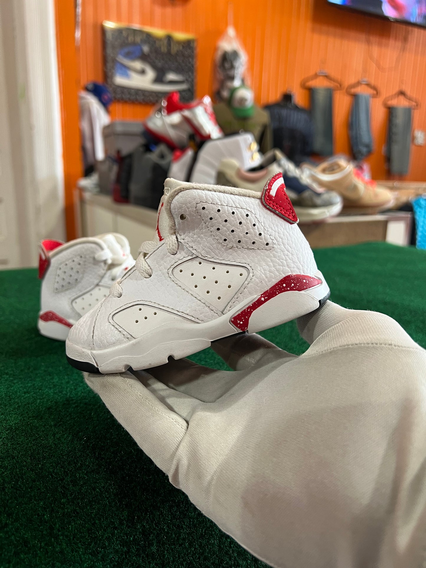 Jordan 6 (Red Oreo)