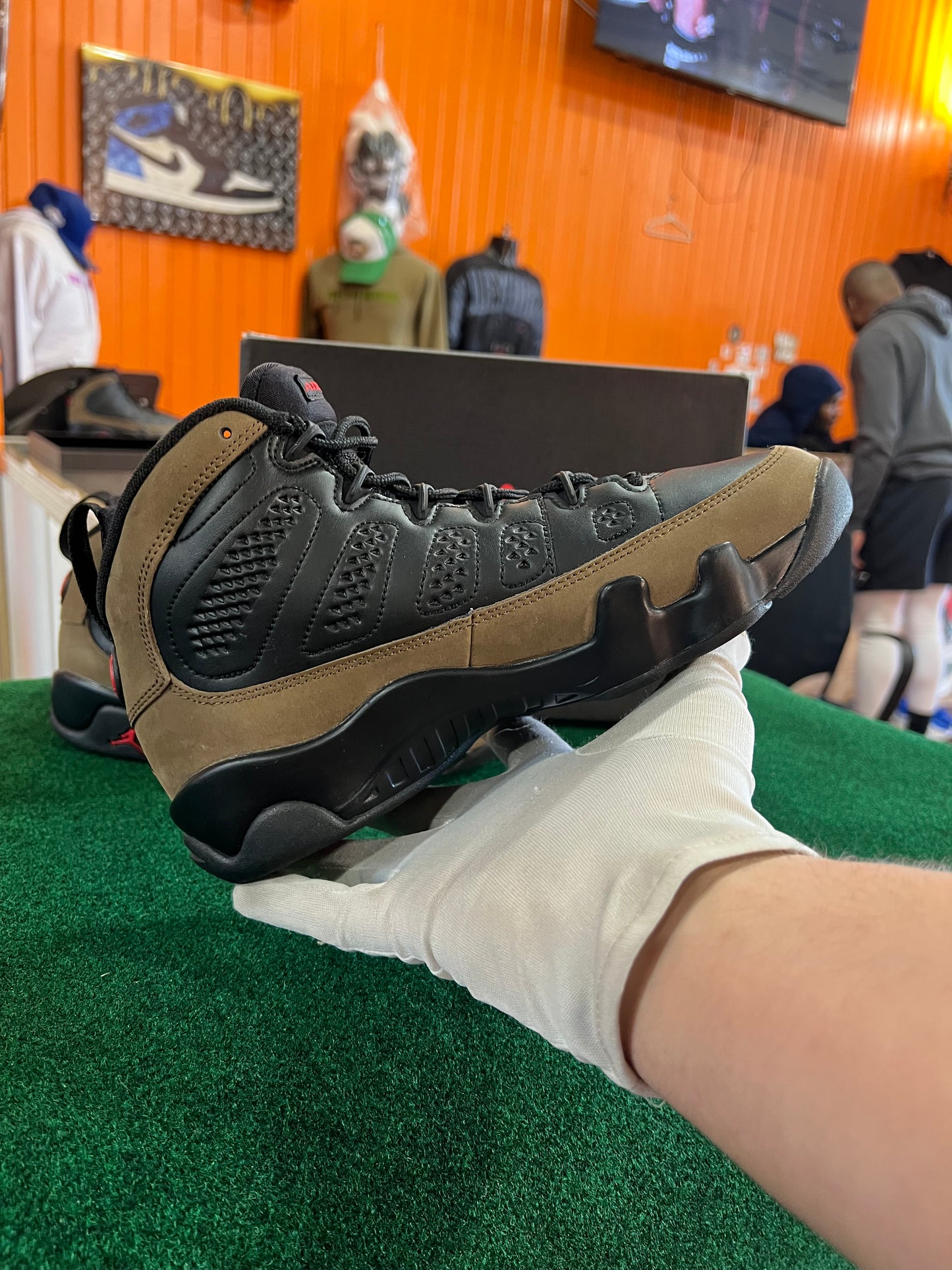 Jordan 9 (Olive)