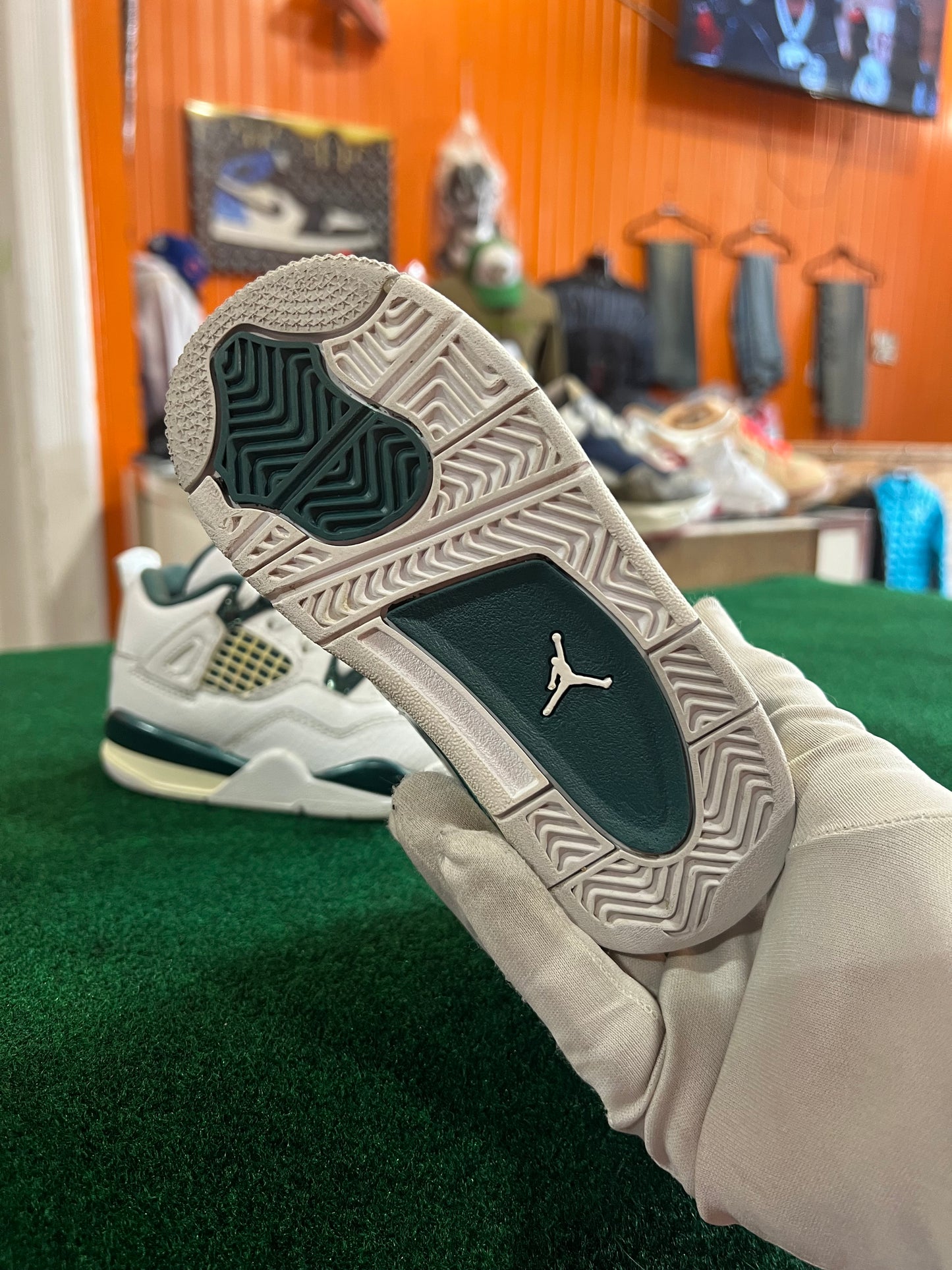 Jordan 4 (Oxidized Green)