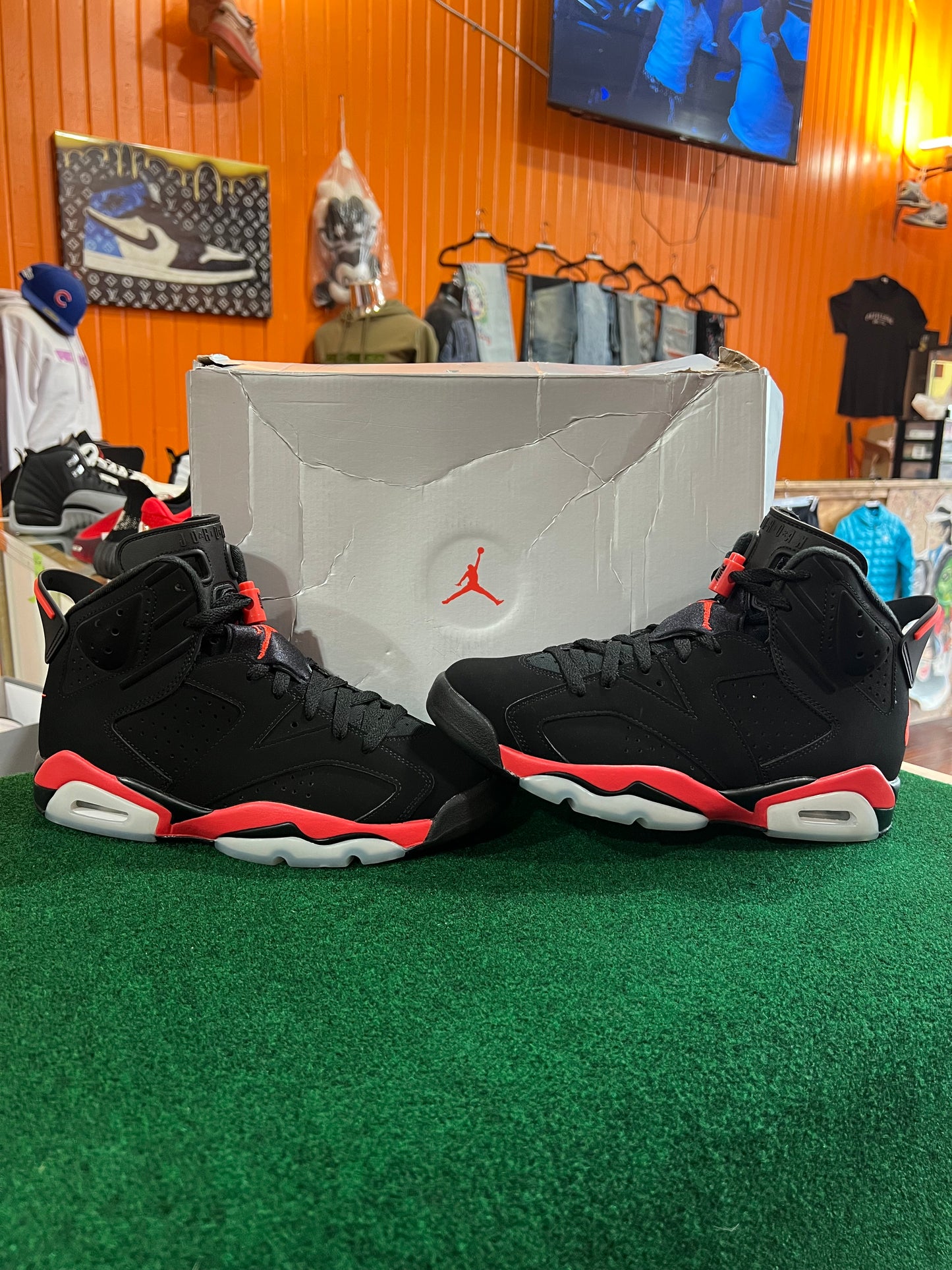 Jordan 6 (Infrared)