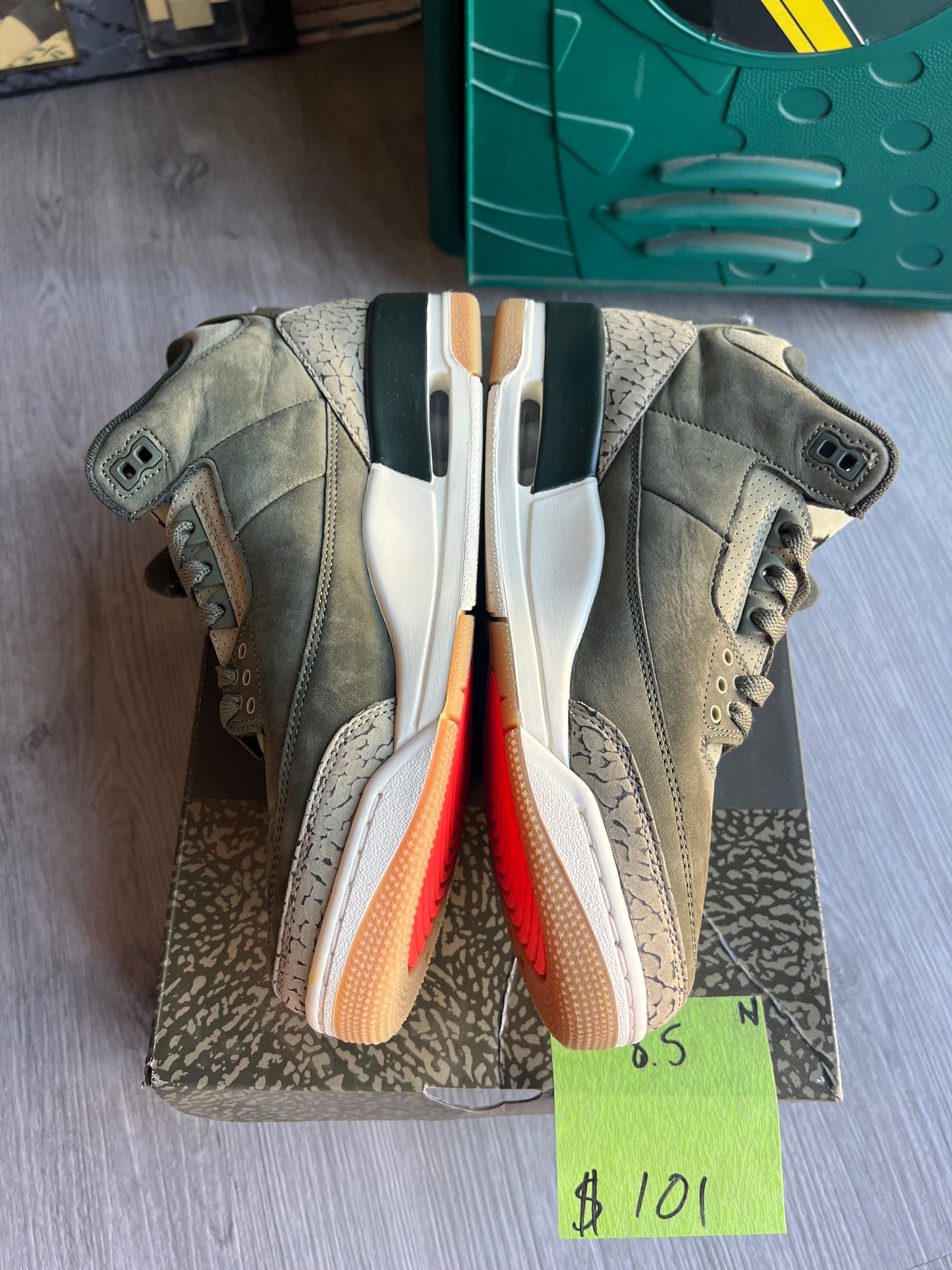 Jordan 3 (Family Affair)