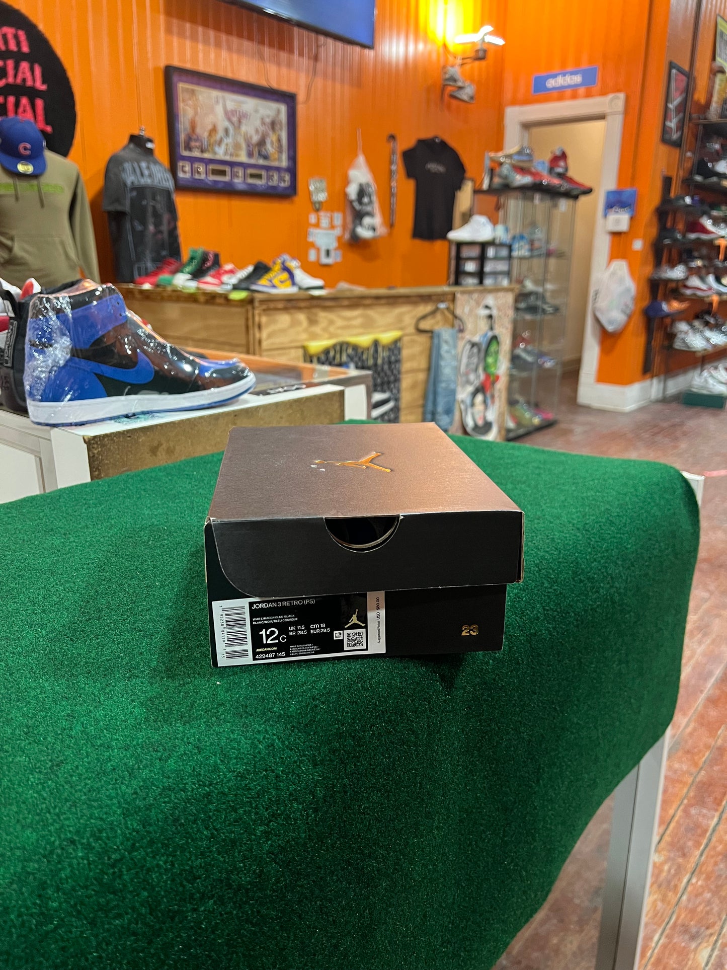 Jordan 3 (Racer Blue)