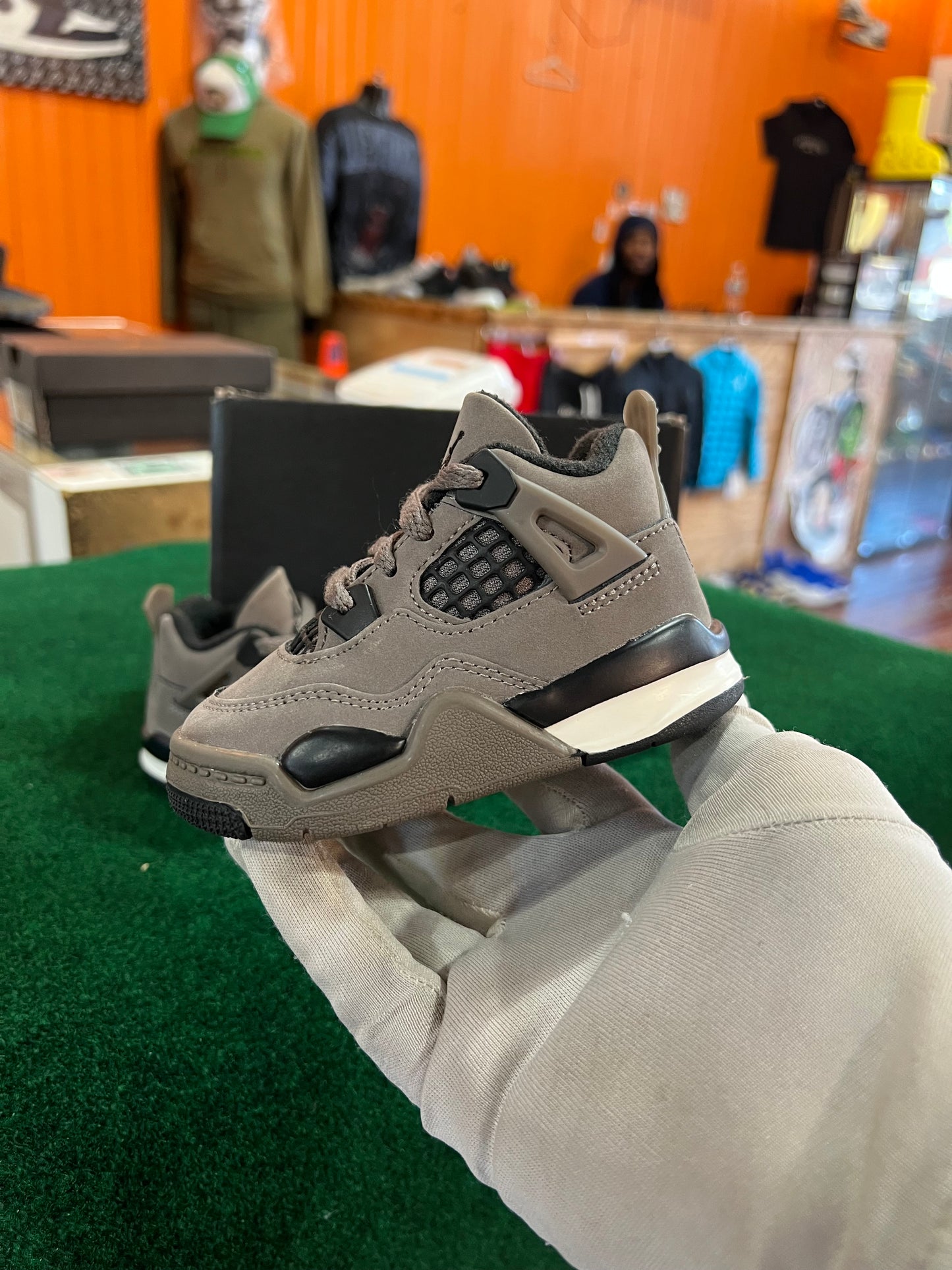 Jordan 4 (Cave Stone)