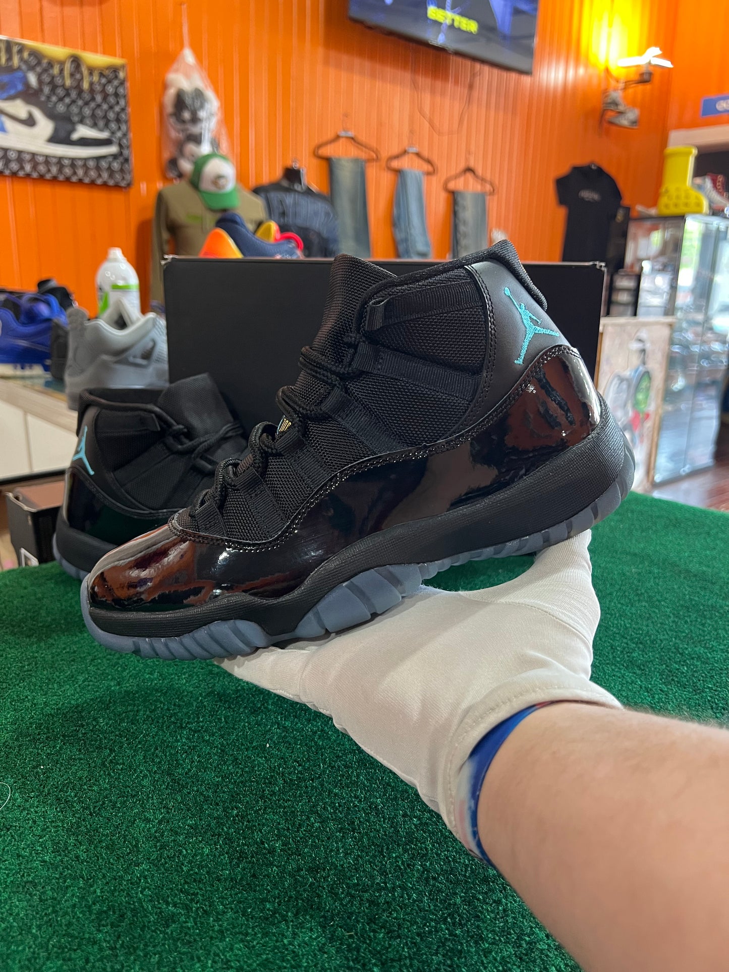 Jordan 11 (Gamma)