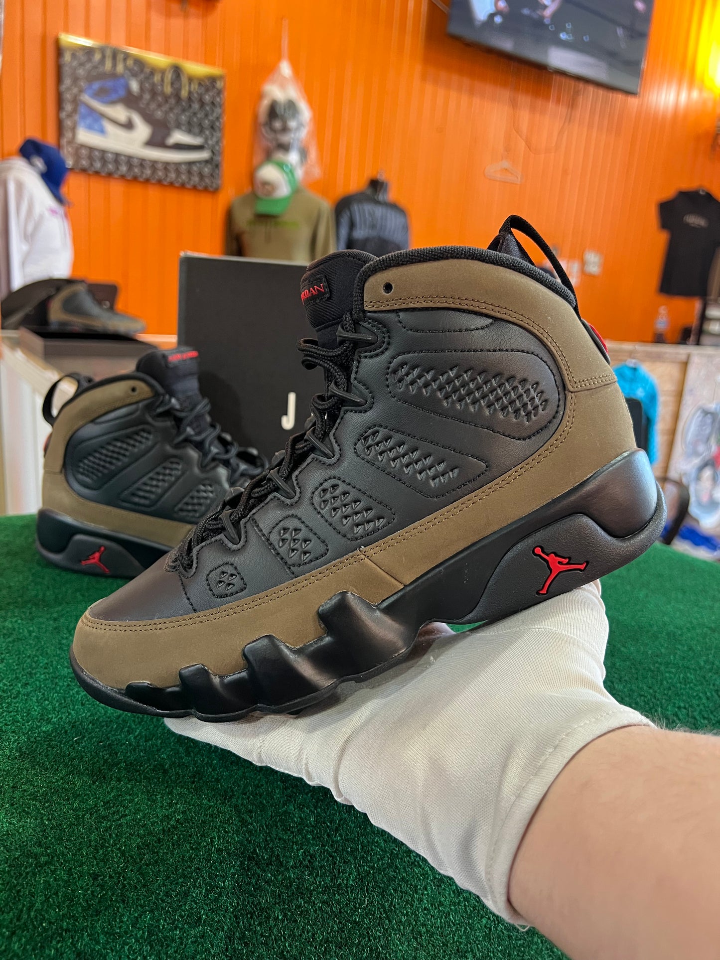 Jordan 9 (Olive)