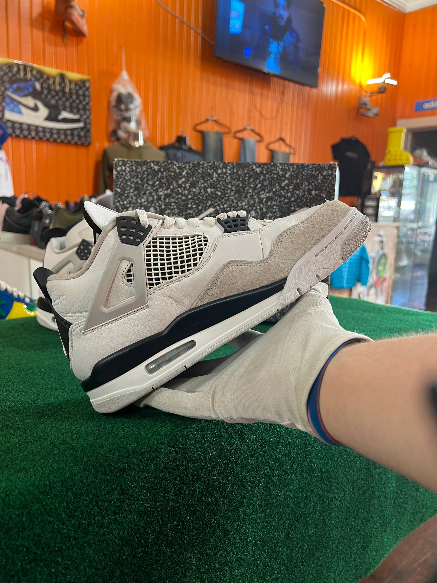 Jordan 4 (Military)
