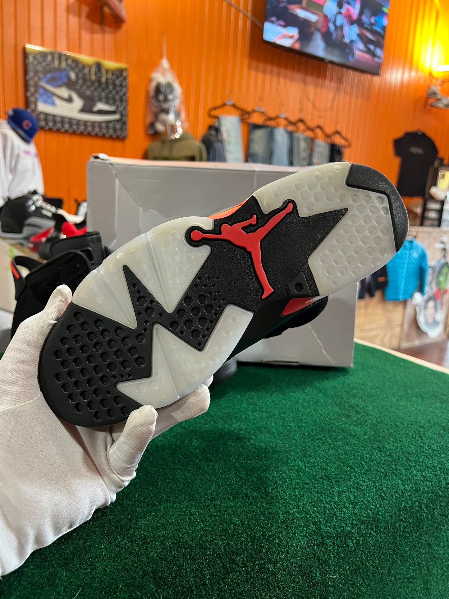 Jordan 6 (Infrared)