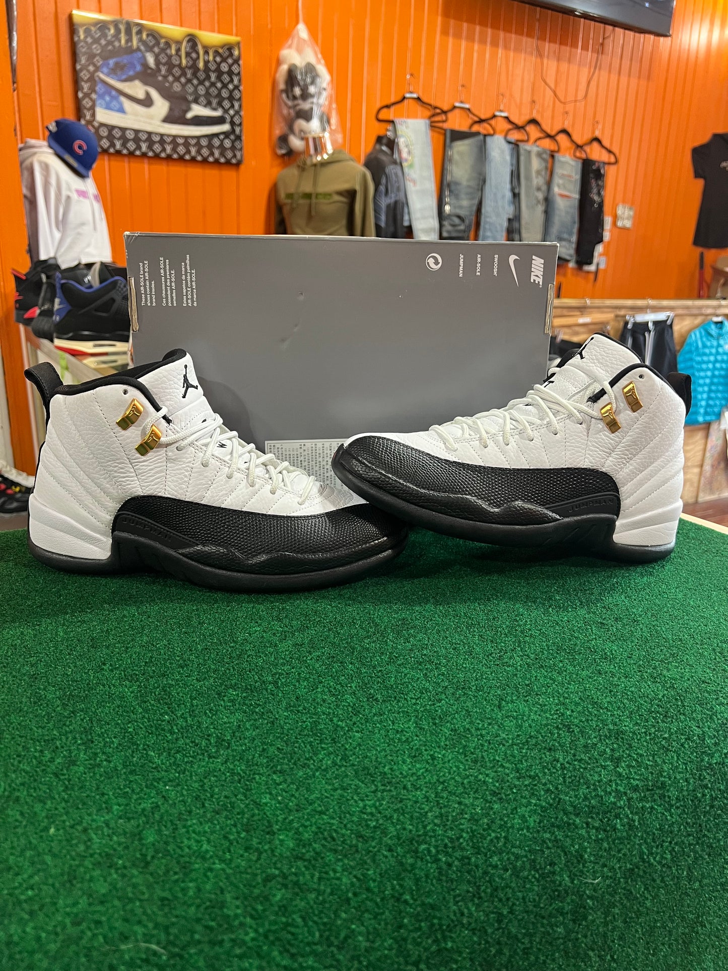 Jordan 12 (Taxi)