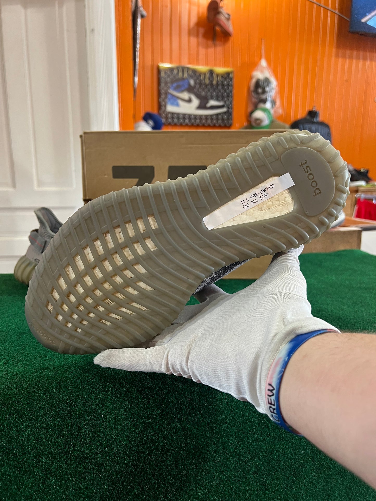 Yeezy 350 (Beluga)