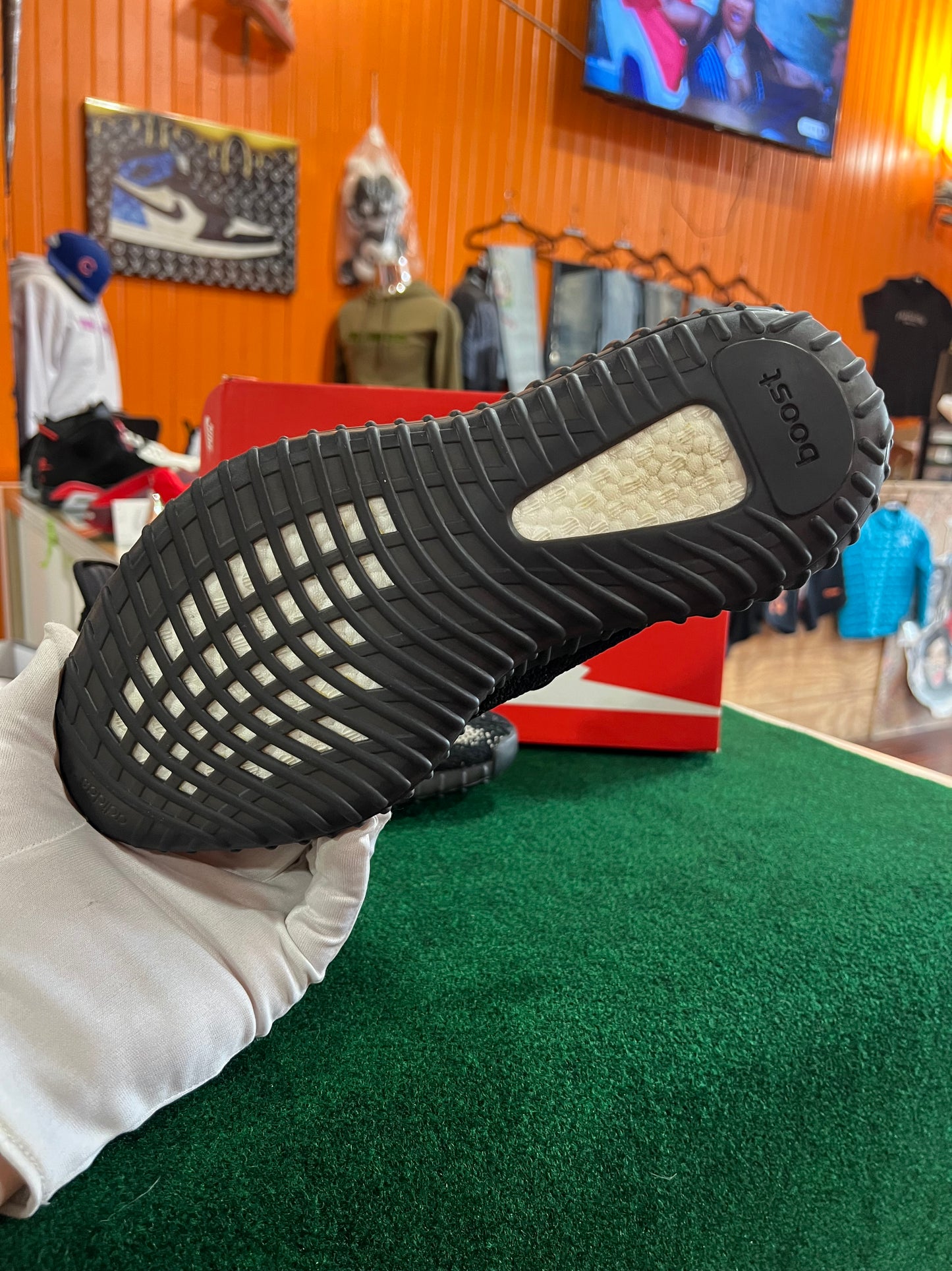 Yeezy 350 (Oreo)