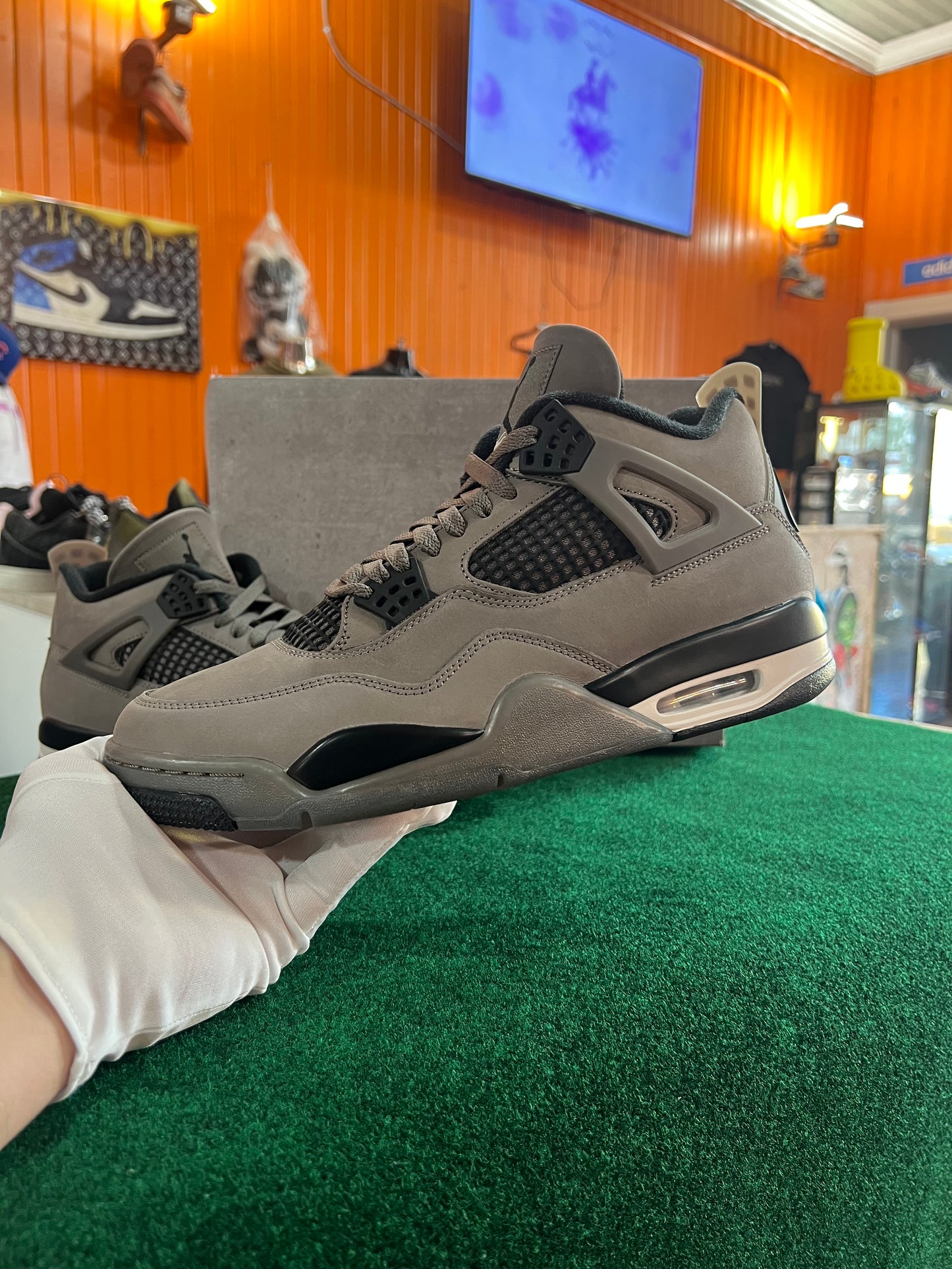 Jordan 4 (Cavestone)