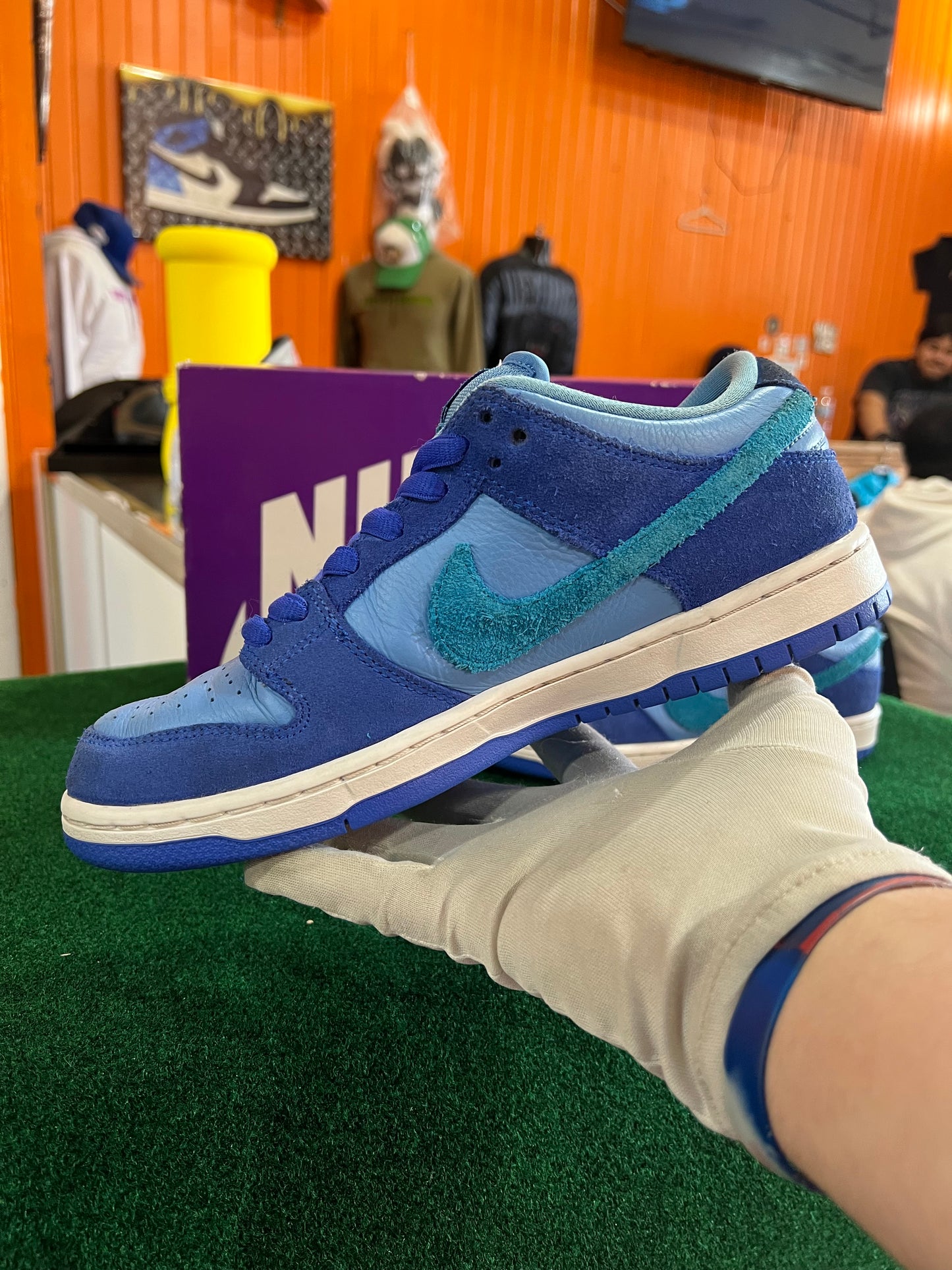 Nike SB (Blue Raspberry)