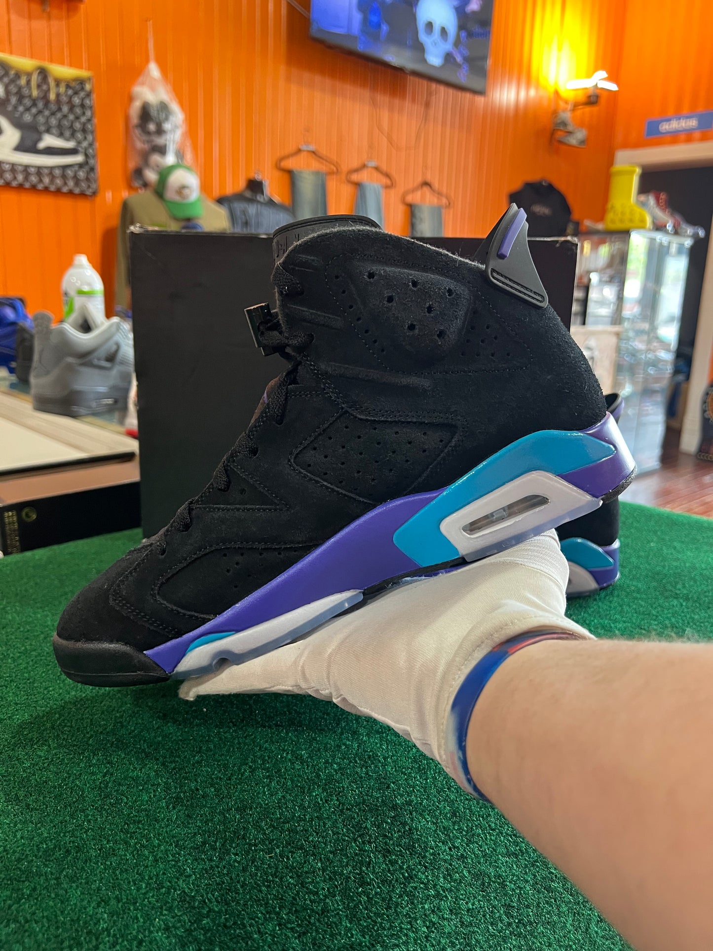 Jordan 6 (Aqua)