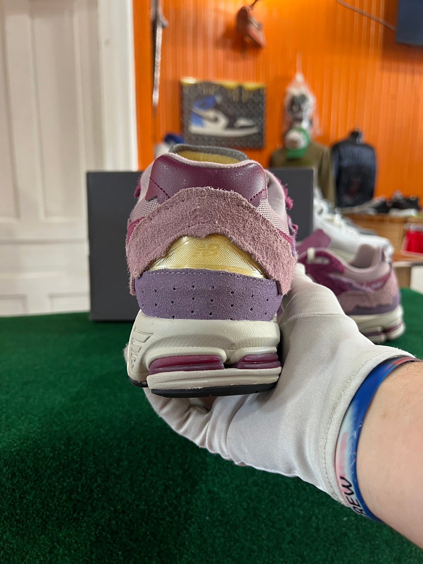 New Balance 2002R (Pink)
