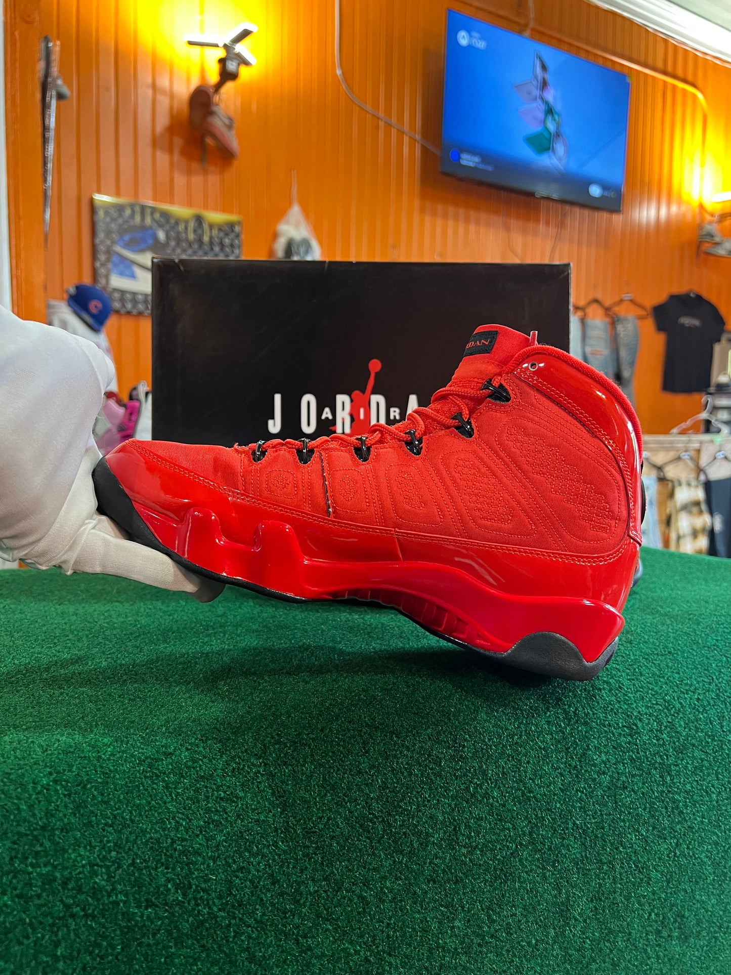 Jordan 9 (Chile Red)