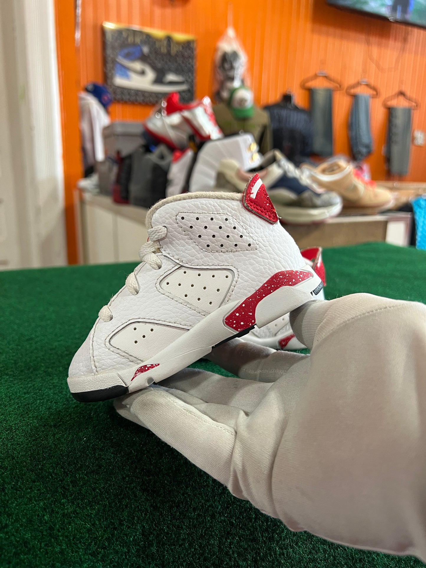 Jordan 6 (Red Oreo)
