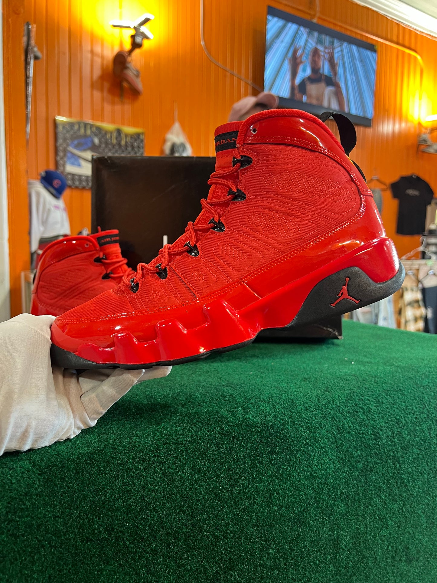 Jordan 9 (Chile Red)