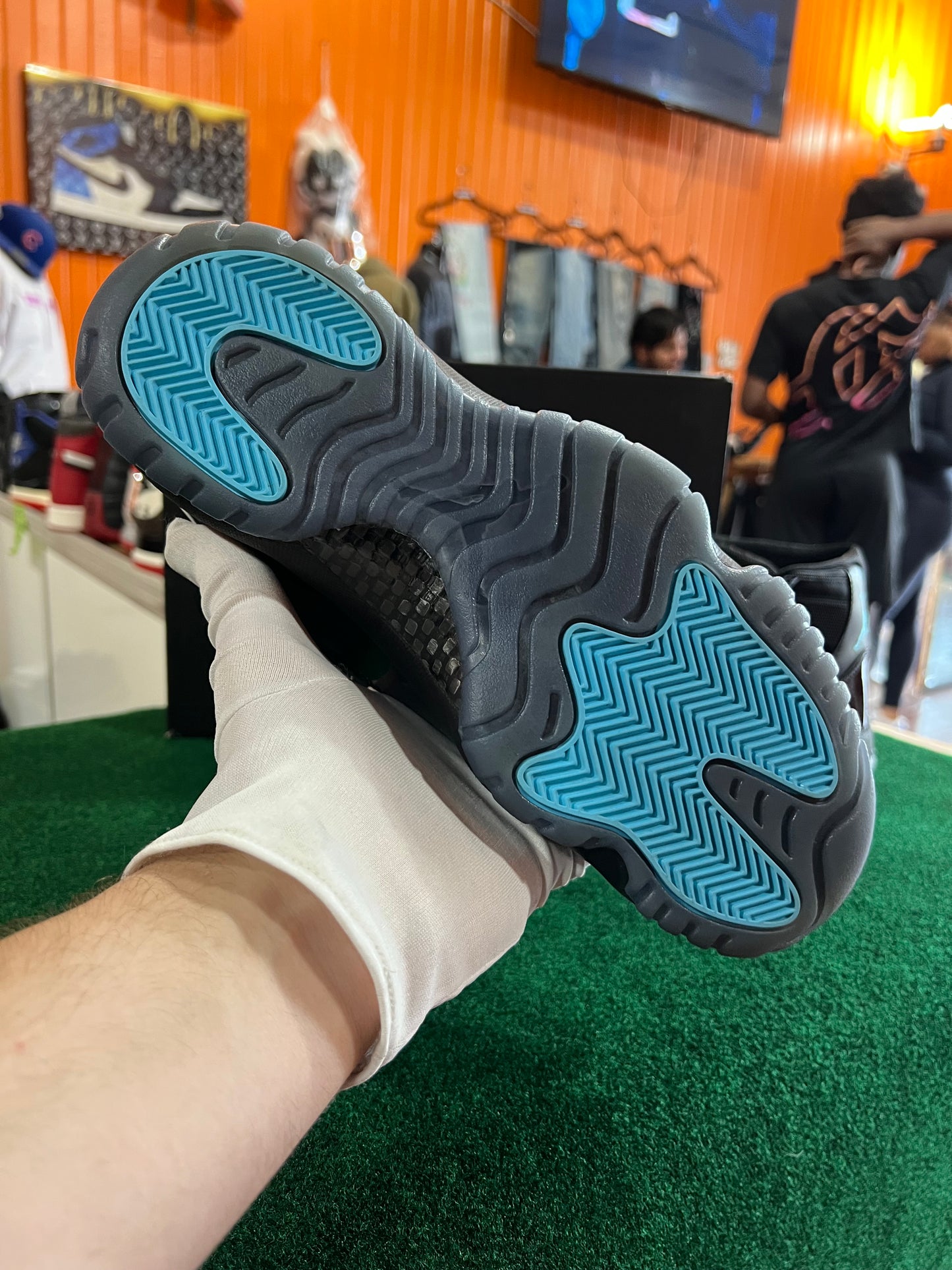 Jordan 11 (Gamma)