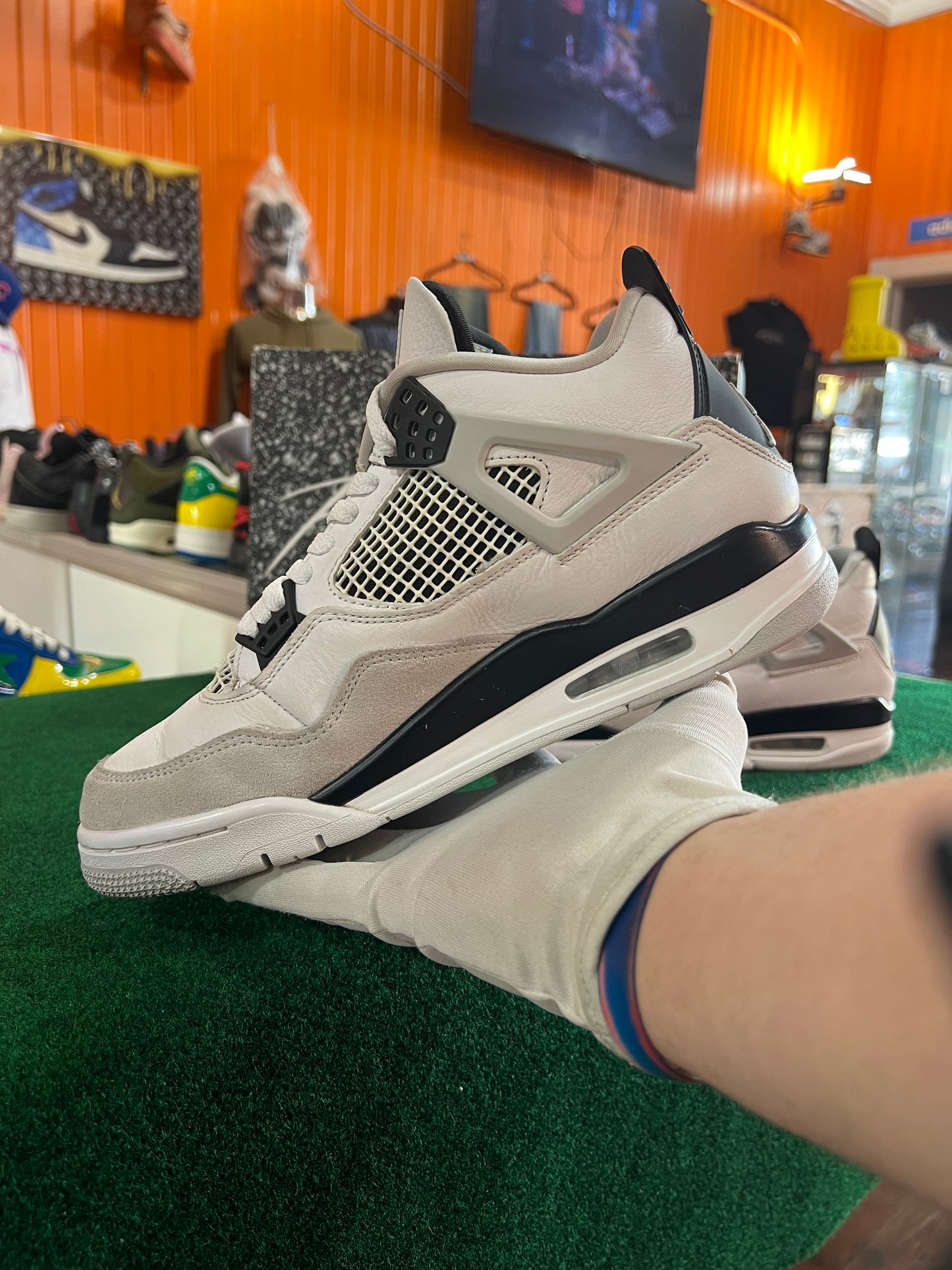 Jordan 4 (Military)