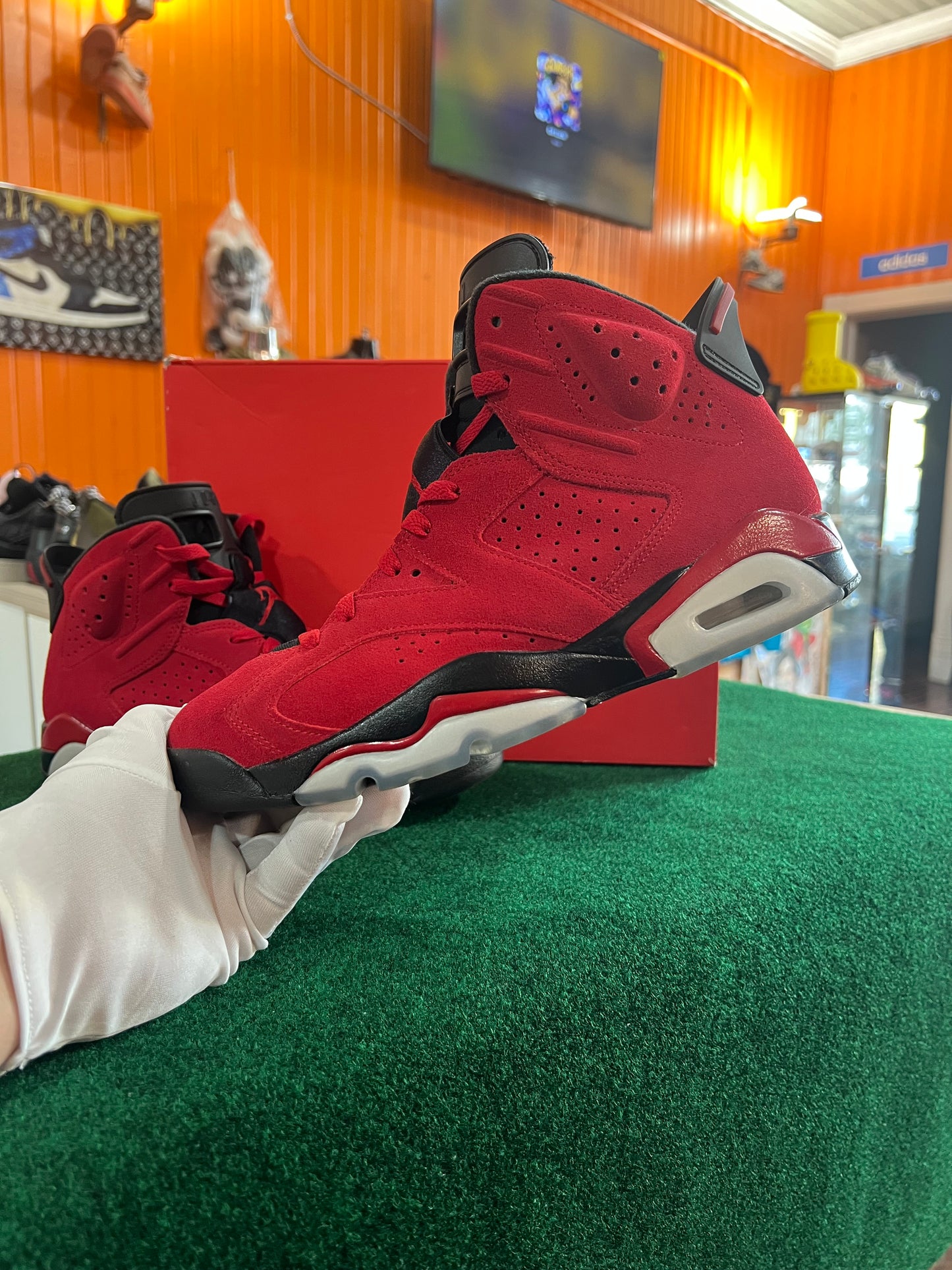Jordan 6 (Toro Bravo)