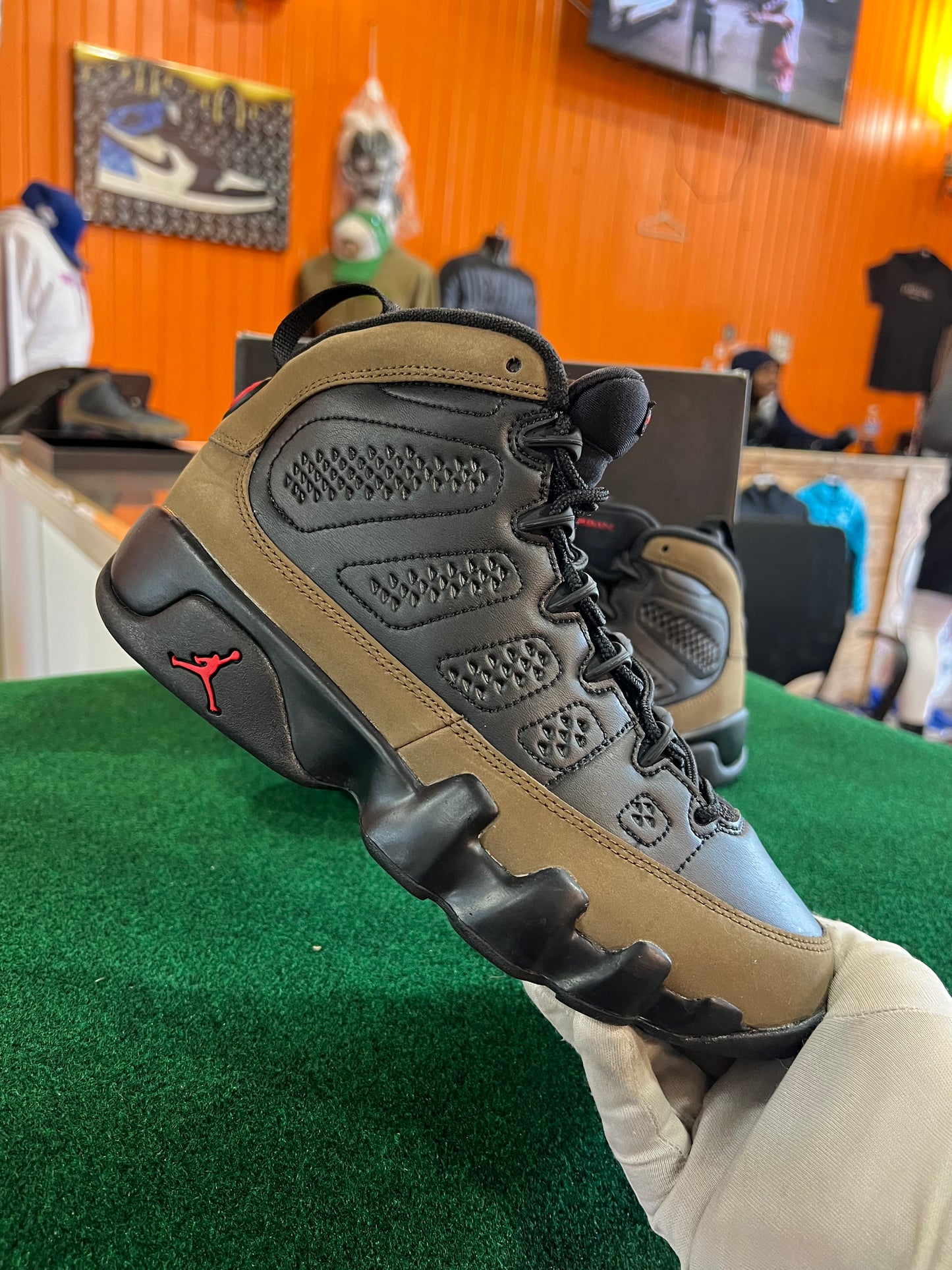 Jordan 9 (Olive)