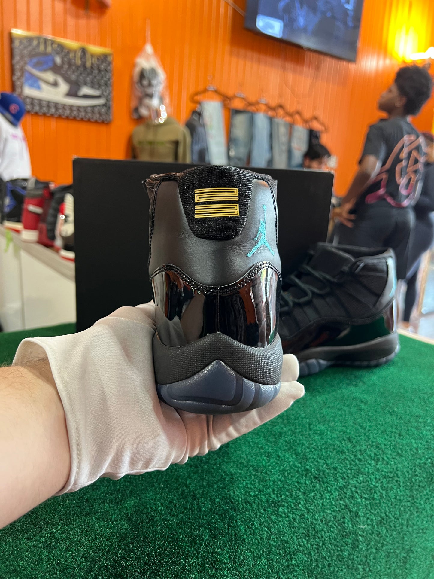 Jordan 11 (Gamma)
