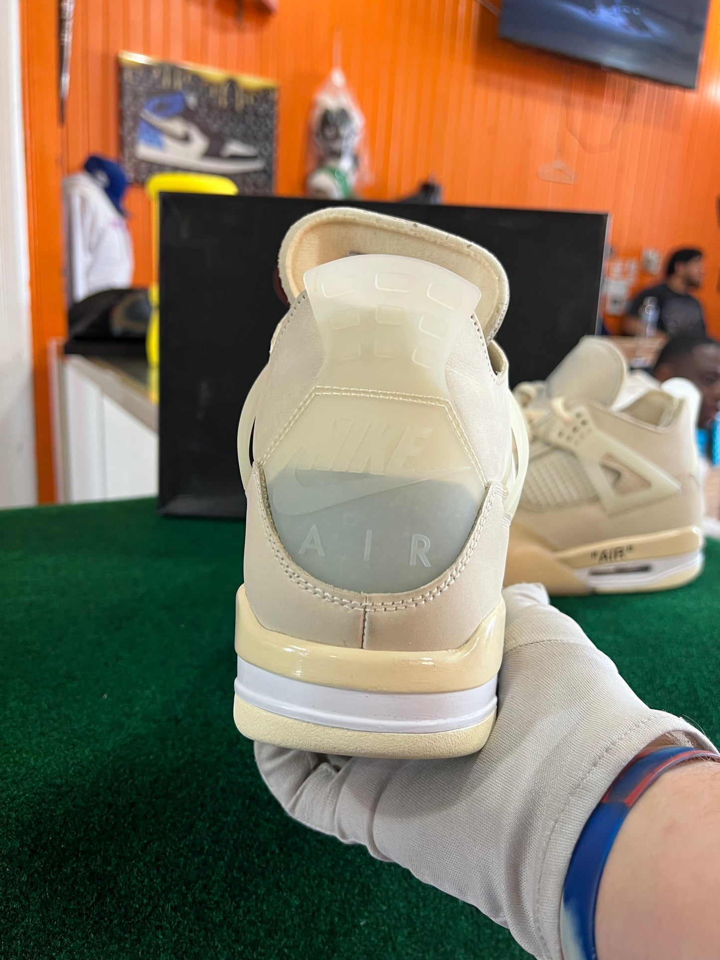 Jordan 4 (Off White)