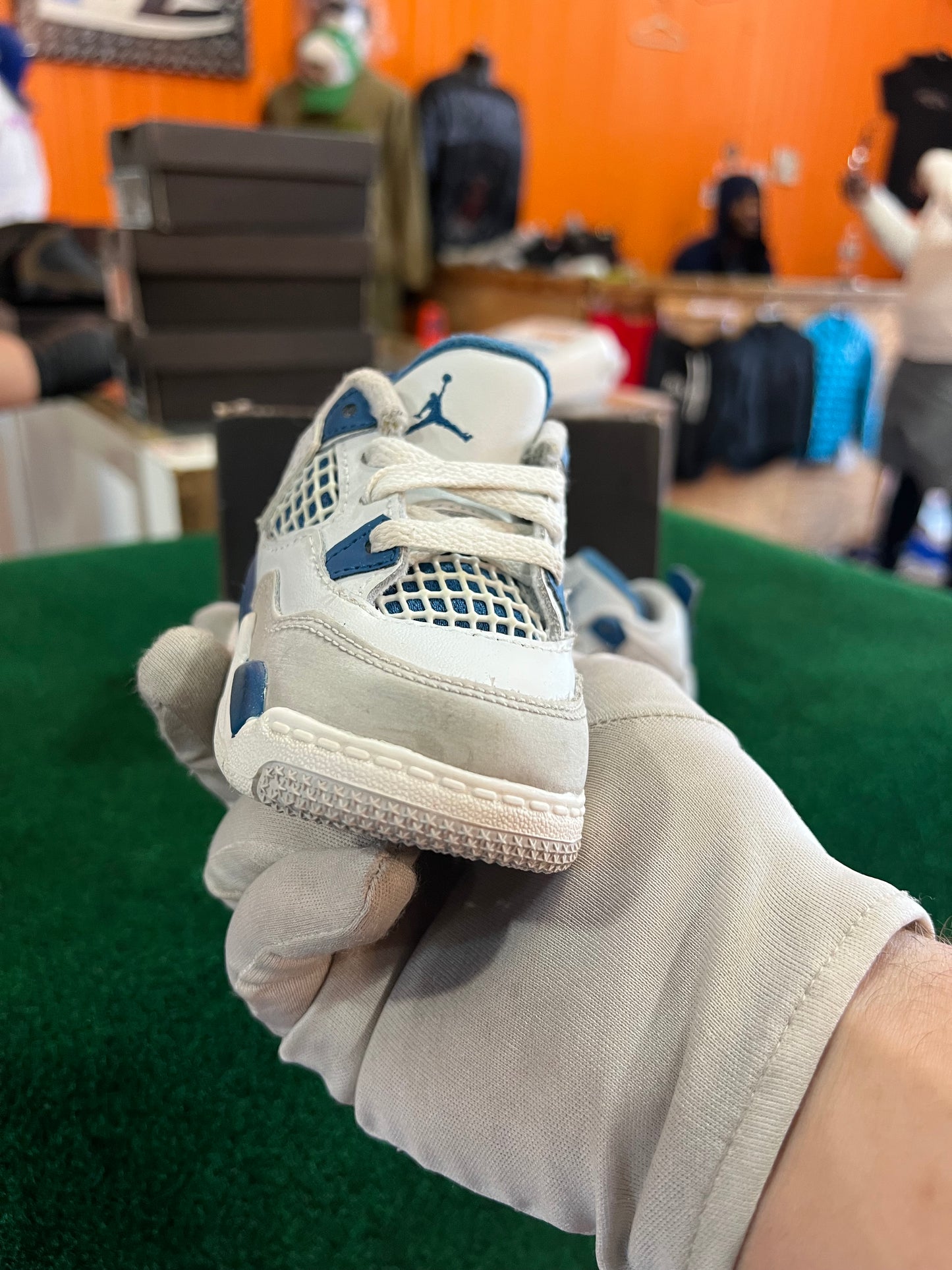 Jordan 4 (Military Blue)