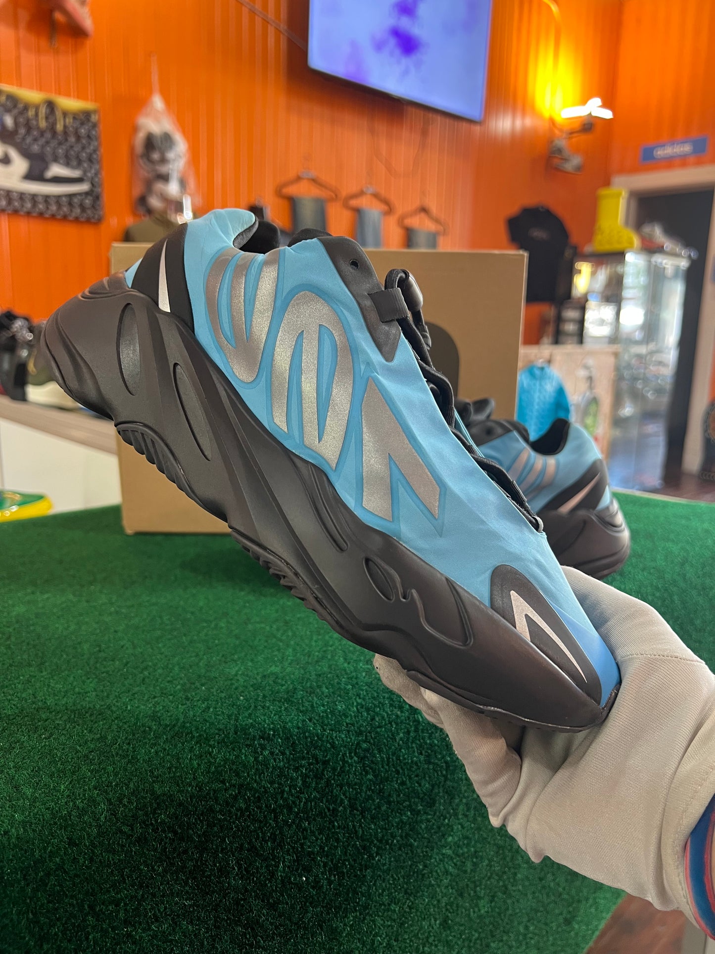 Yeezy 700 (Bright Cyan)