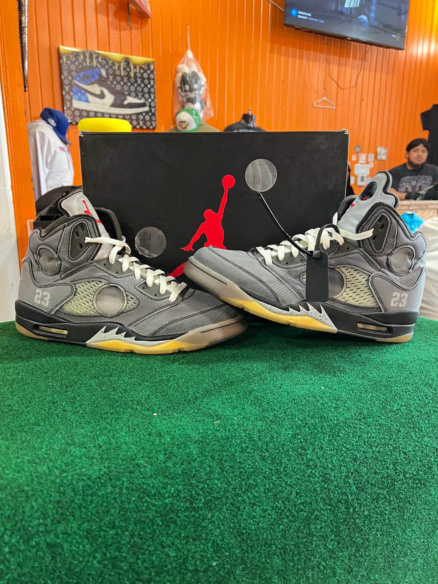 Jordan 5 (Muslin)