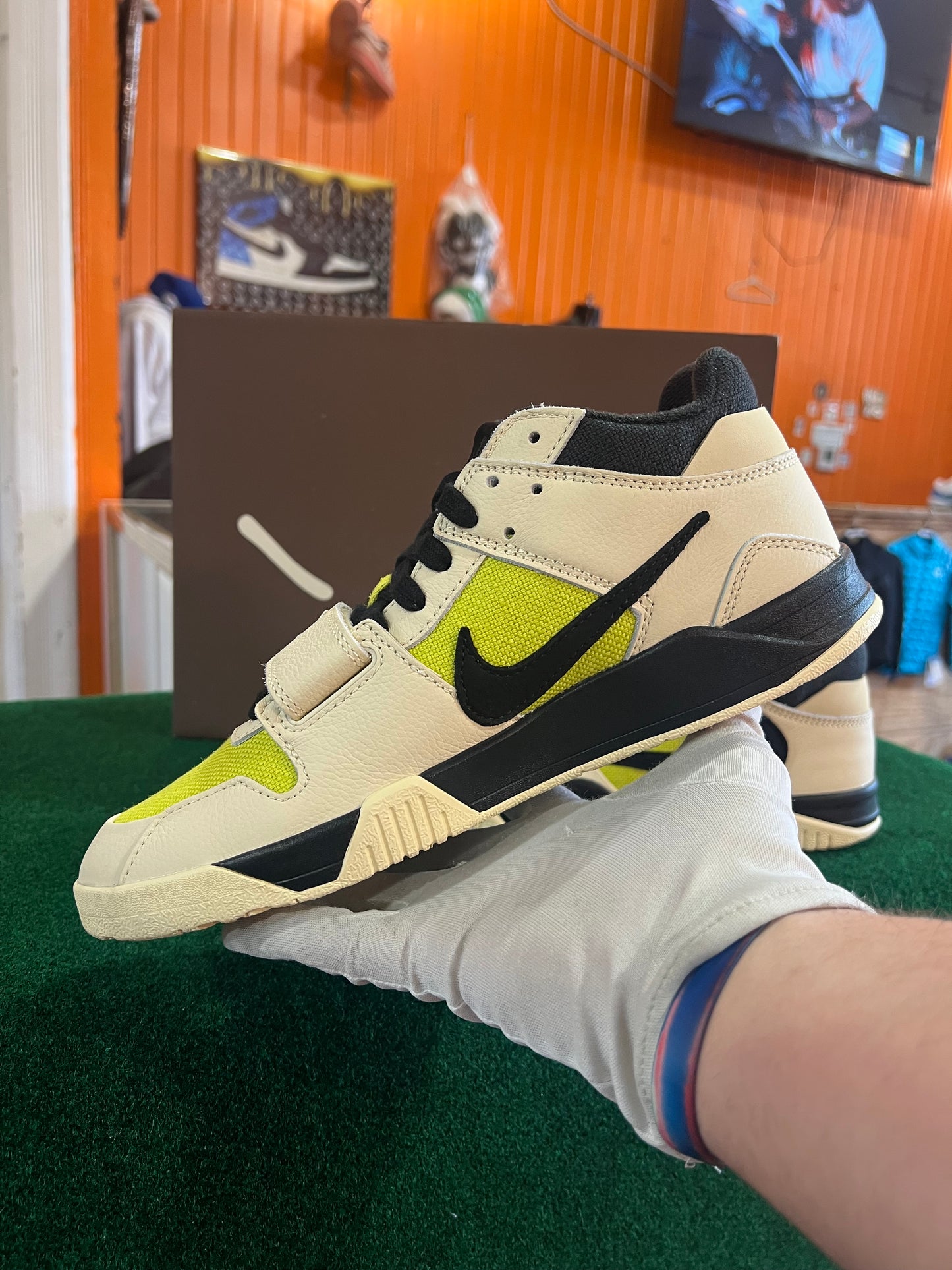 Jumpman Jack (Bright Cactus)