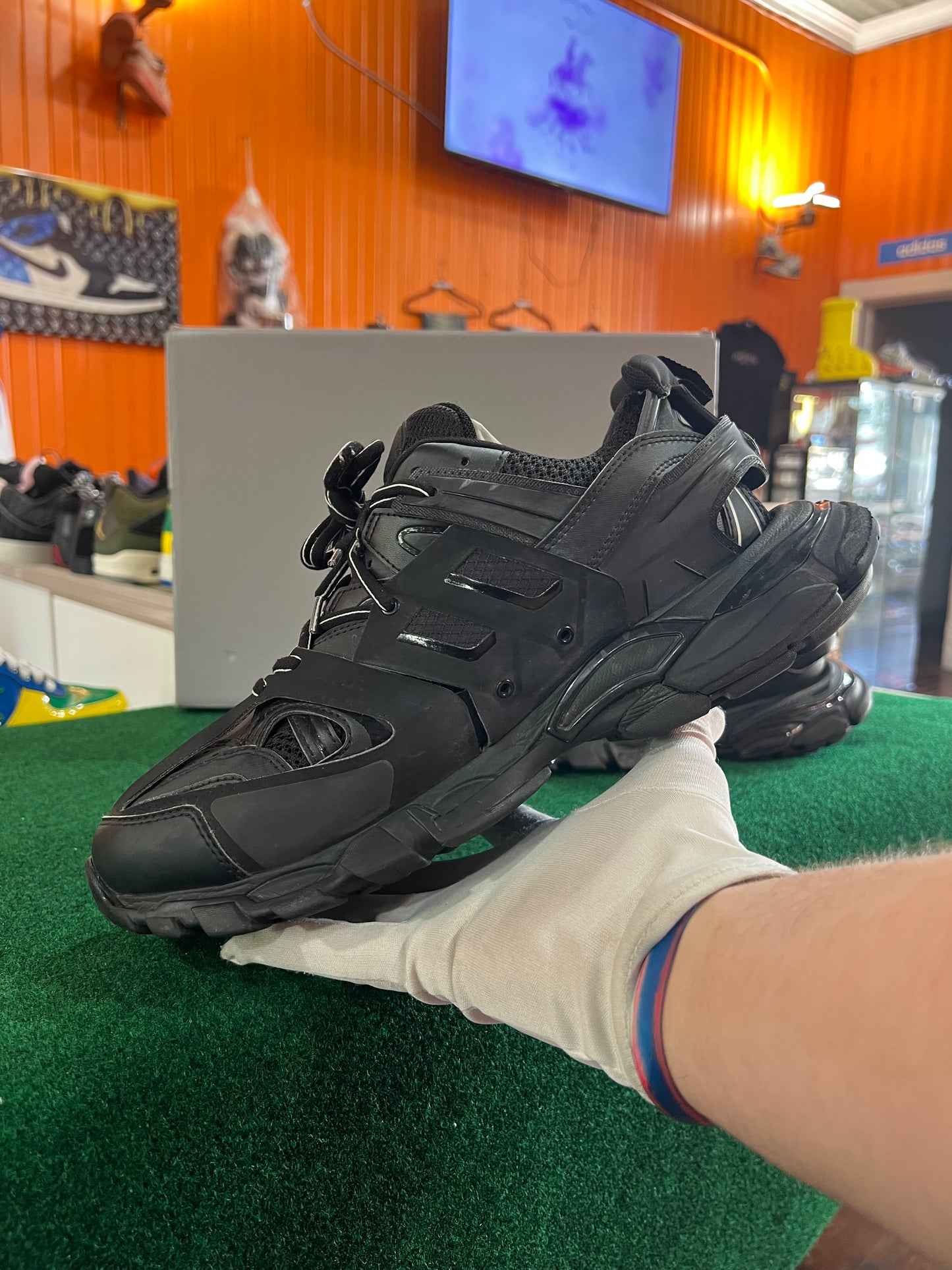 Balenciaga Tracks