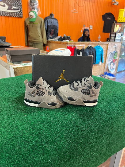 Jordan 4 (Cave Stone)